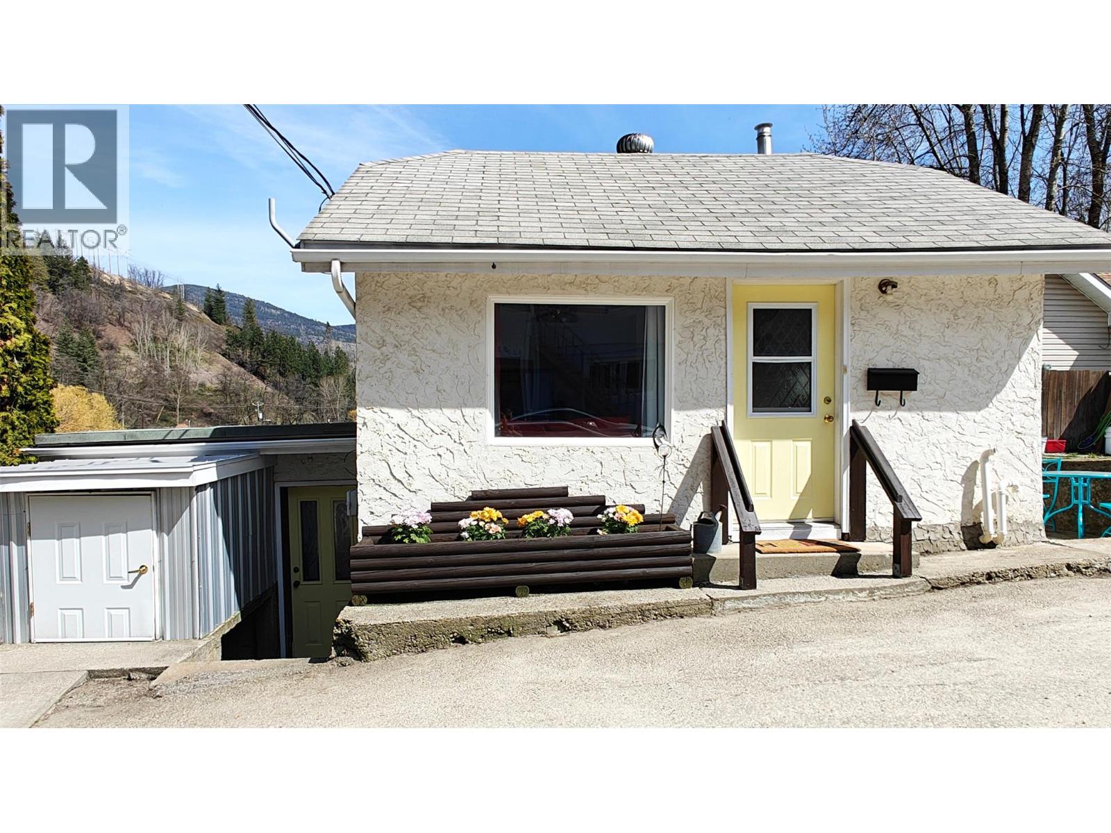 521 Turner Street Property Photo 3
