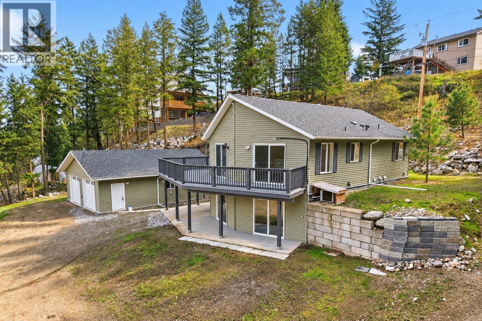 10824 Westshore Road Property Photo 1