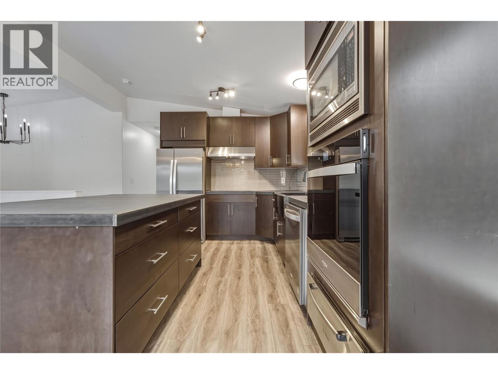 10824 Westshore Road Property Photo 10
