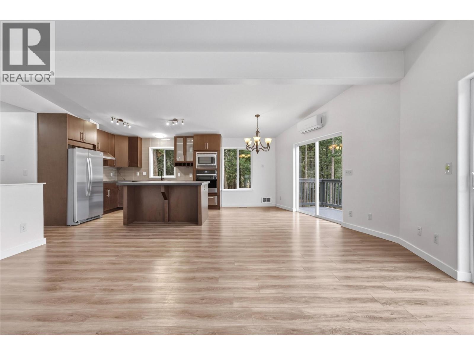 10824 Westshore Road Property Photo 12