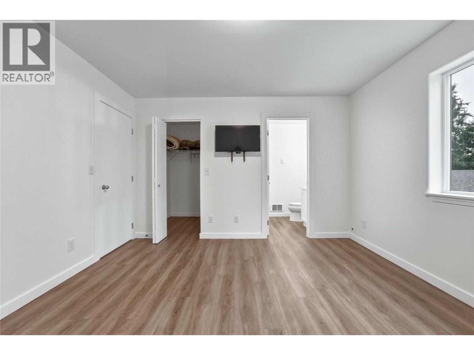 10824 Westshore Road Property Photo 16