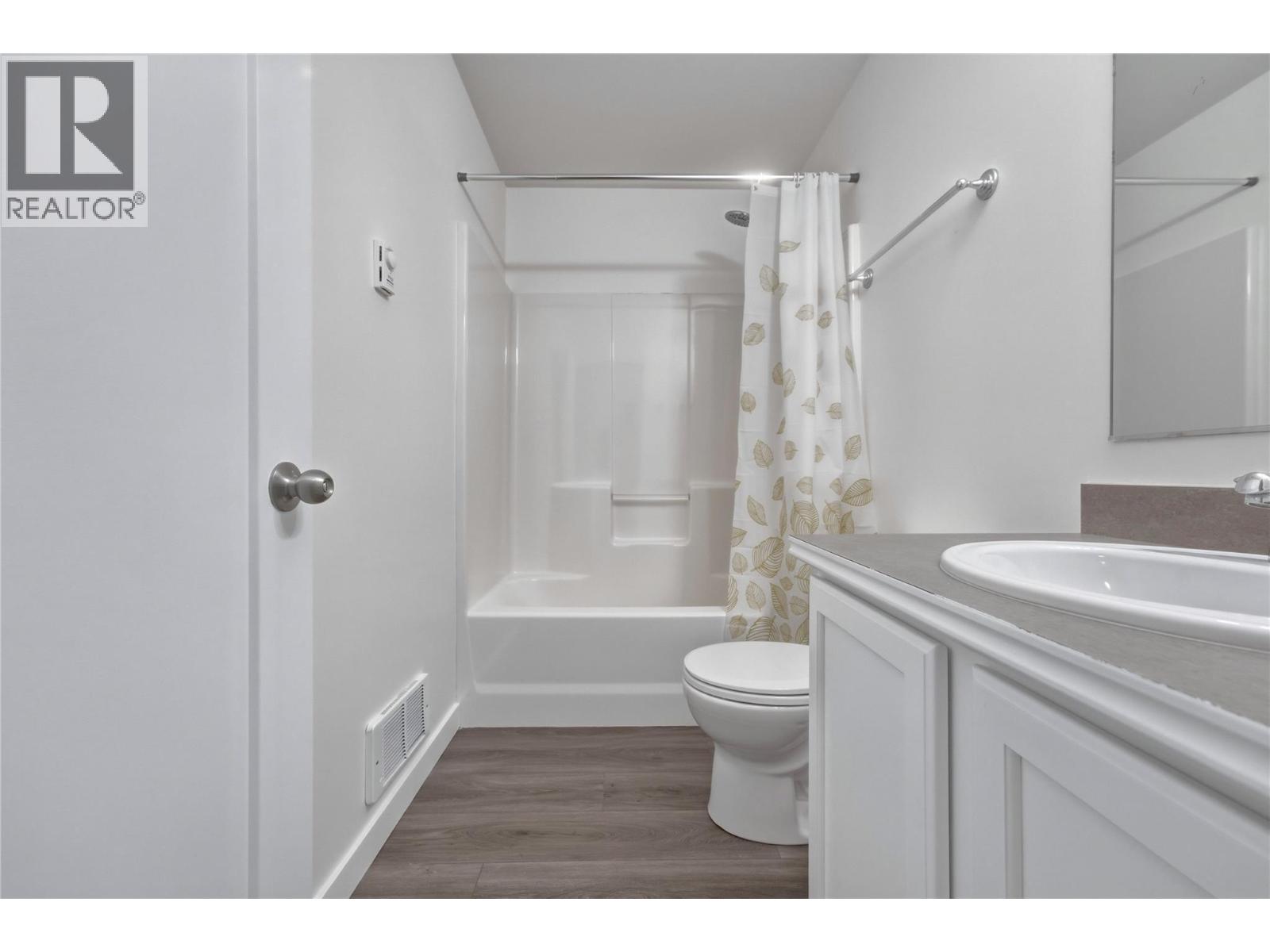 10824 Westshore Road Property Photo 22