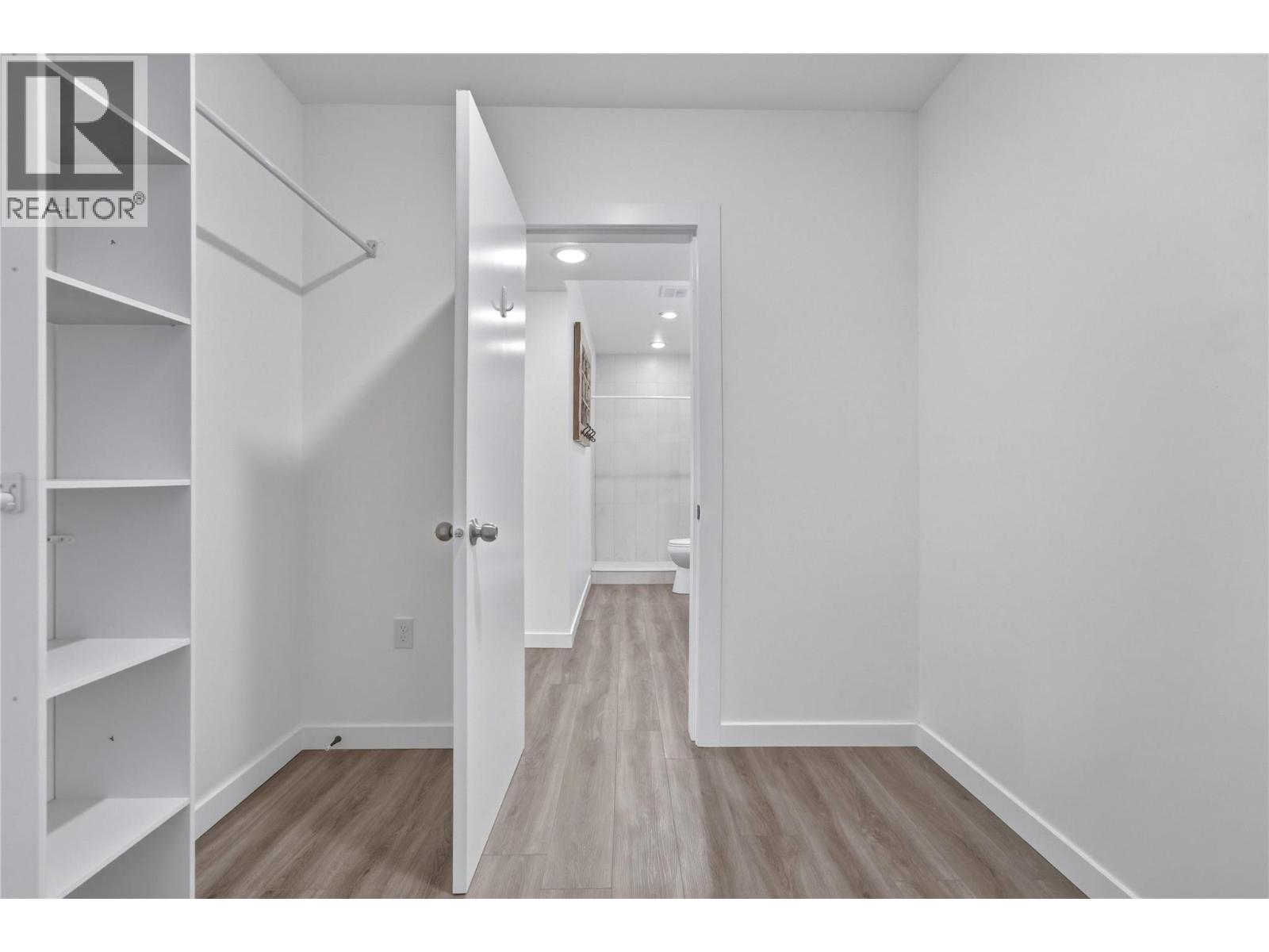 10824 Westshore Road Property Photo 29