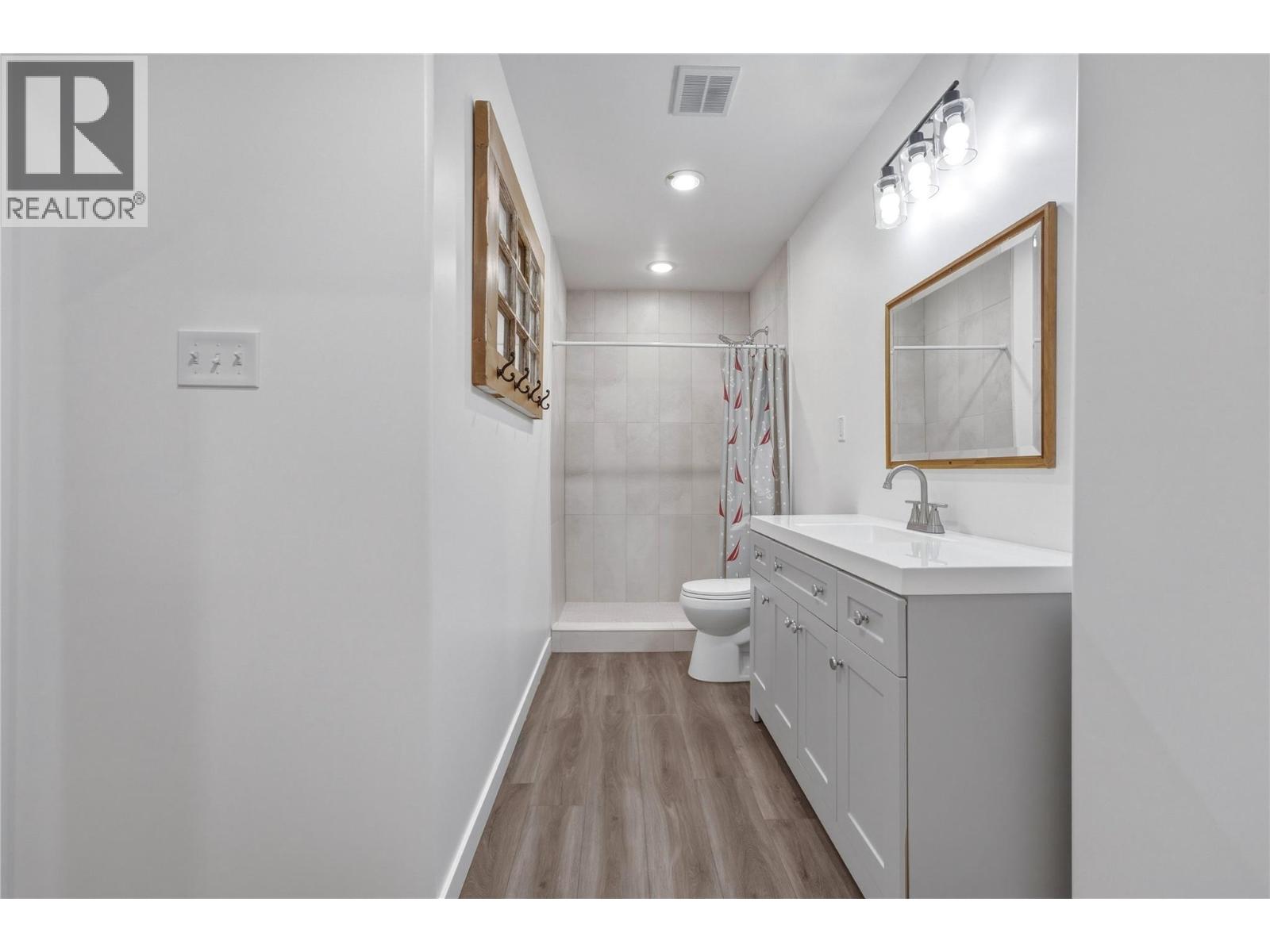 10824 Westshore Road Property Photo 30