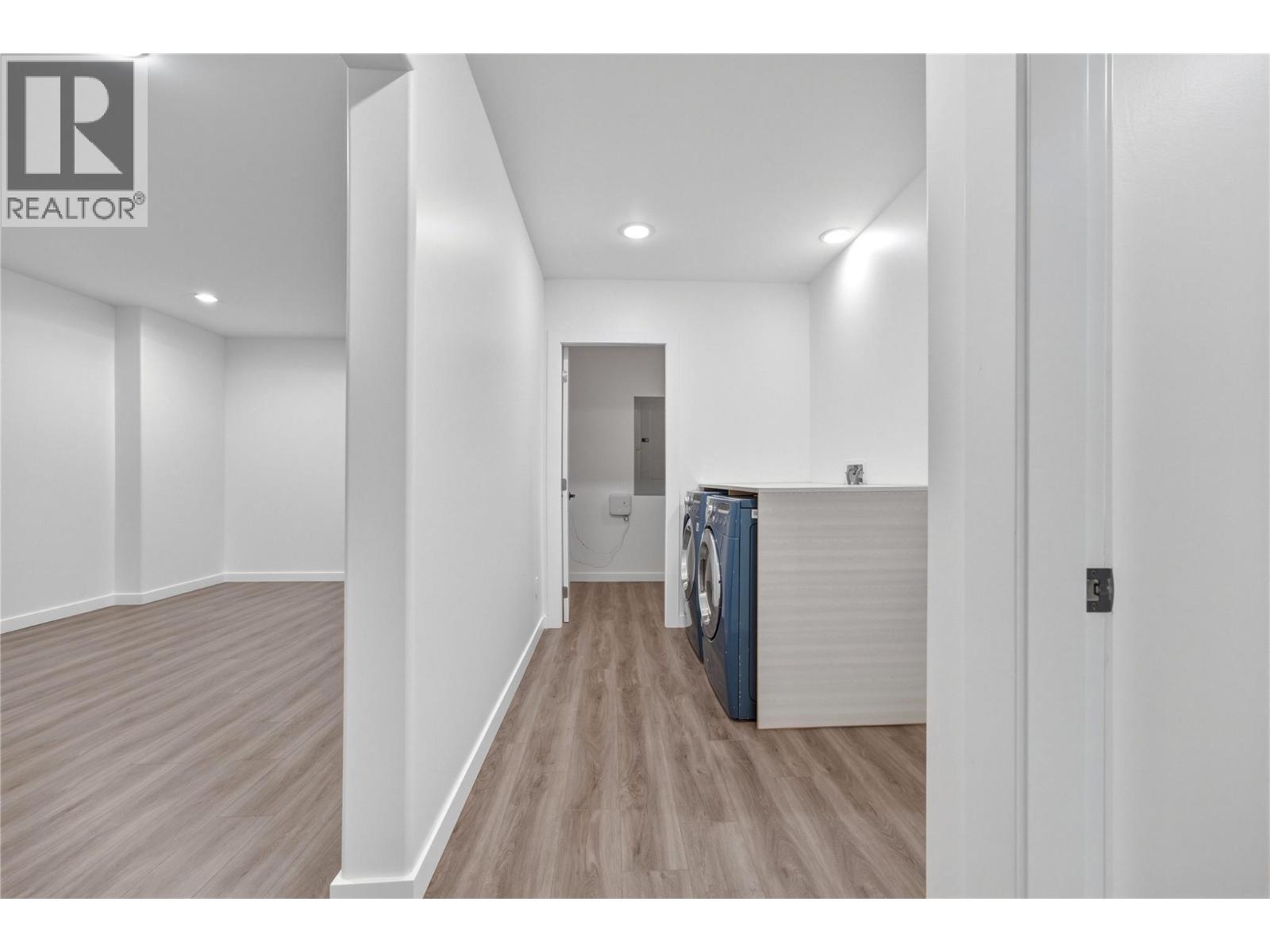 10824 Westshore Road Property Photo 32