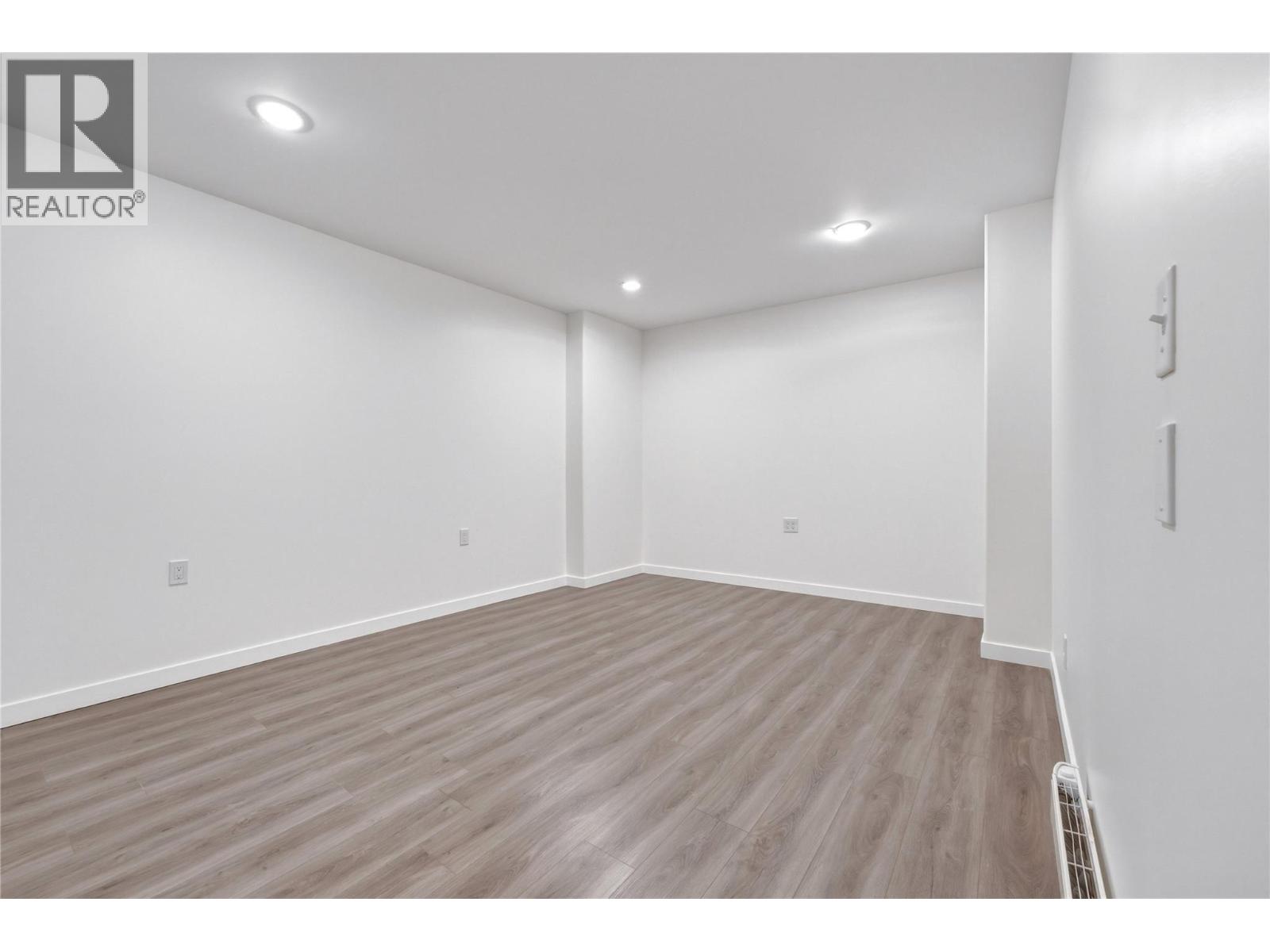 10824 Westshore Road Property Photo 34