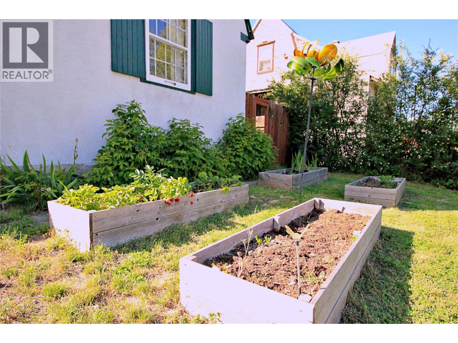 865 Kipling Street Property Photo 35