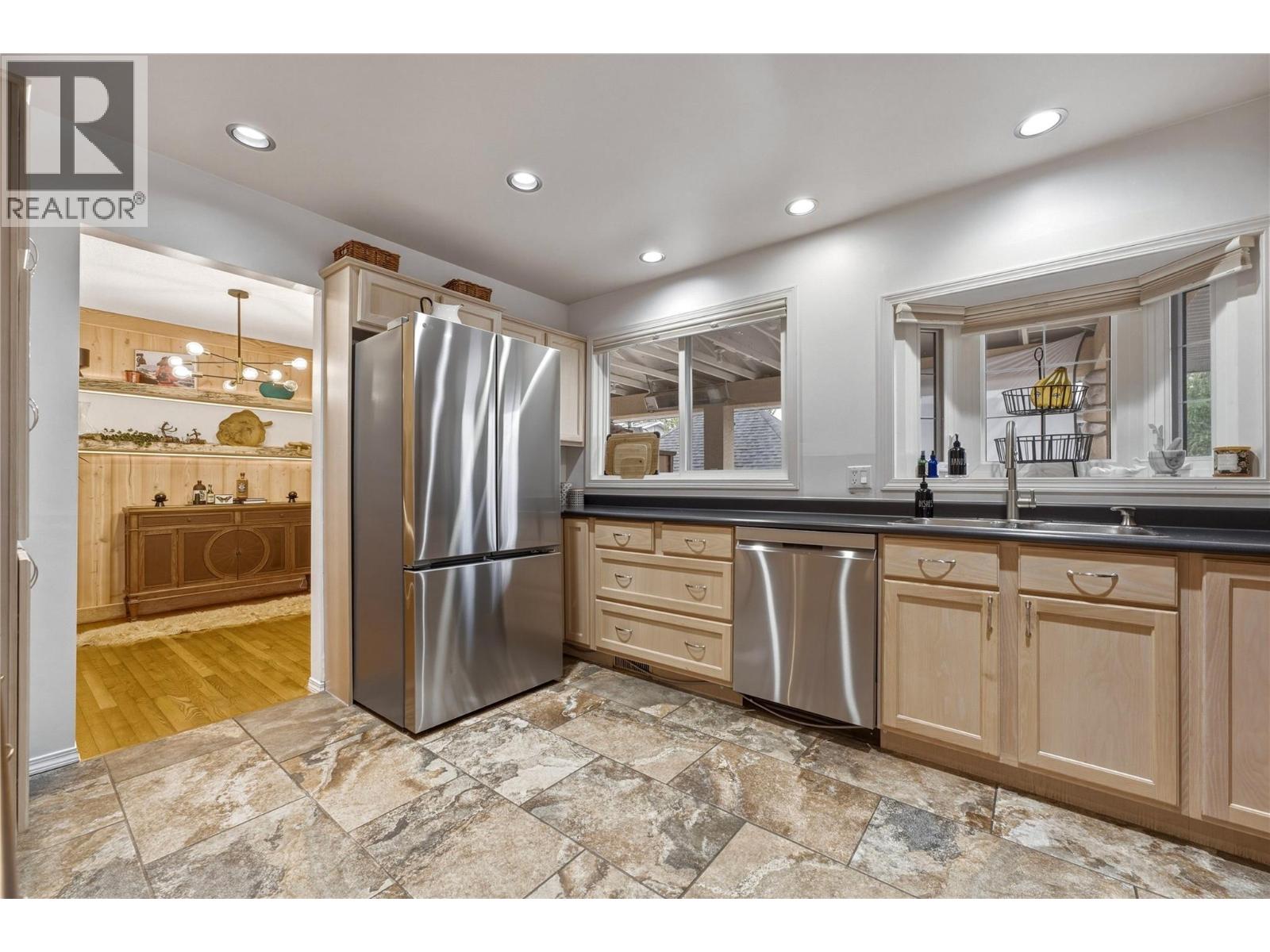 1206 39b Avenue Property Photo 13