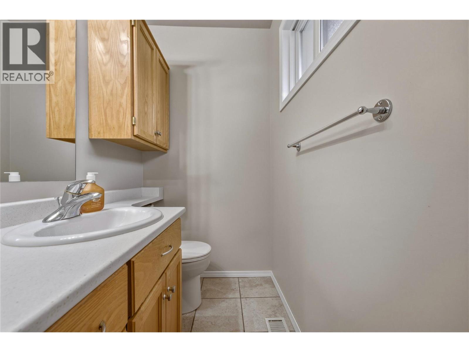 1206 39b Avenue Property Photo 18