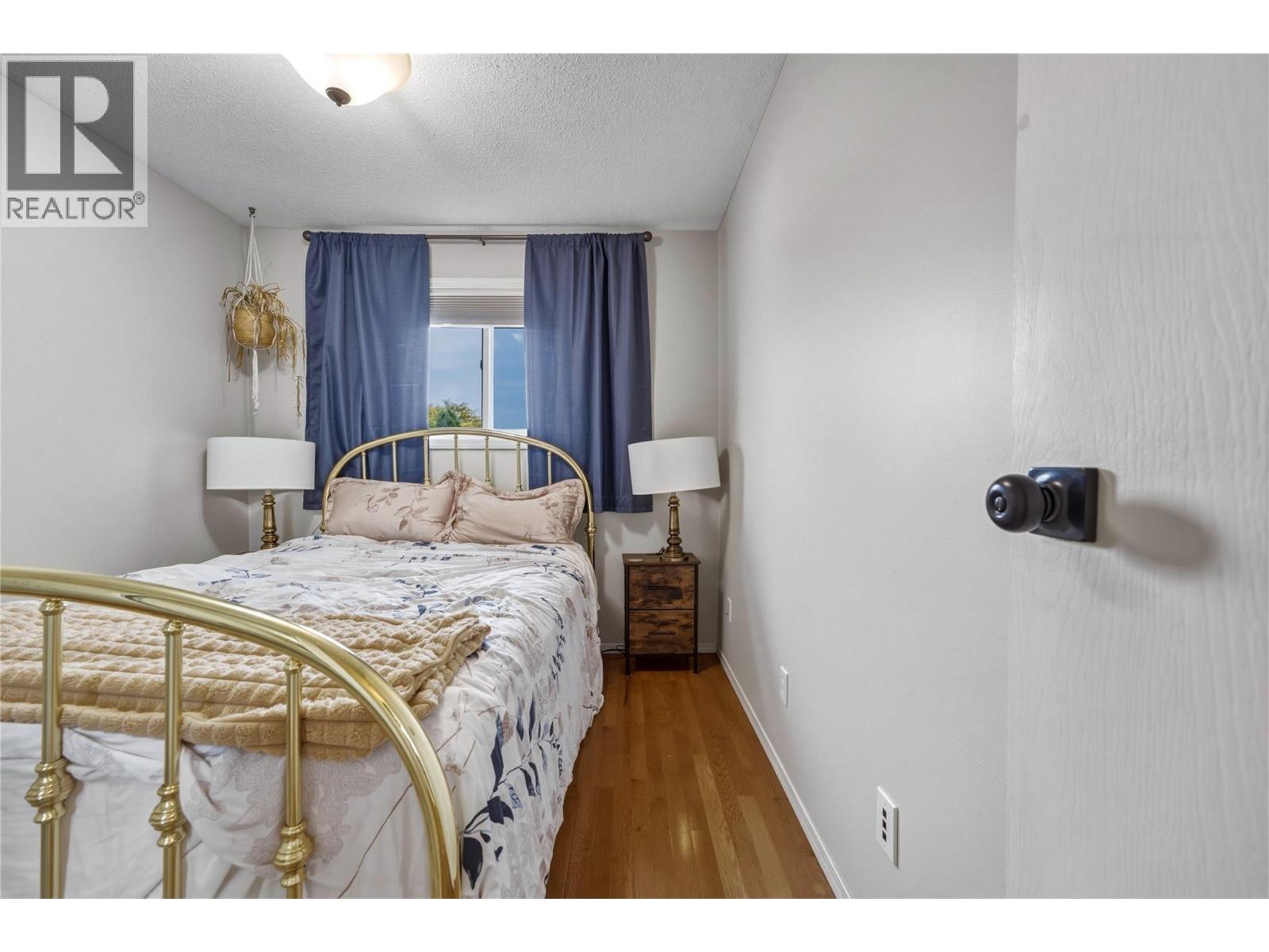 1206 39b Avenue Property Photo 19