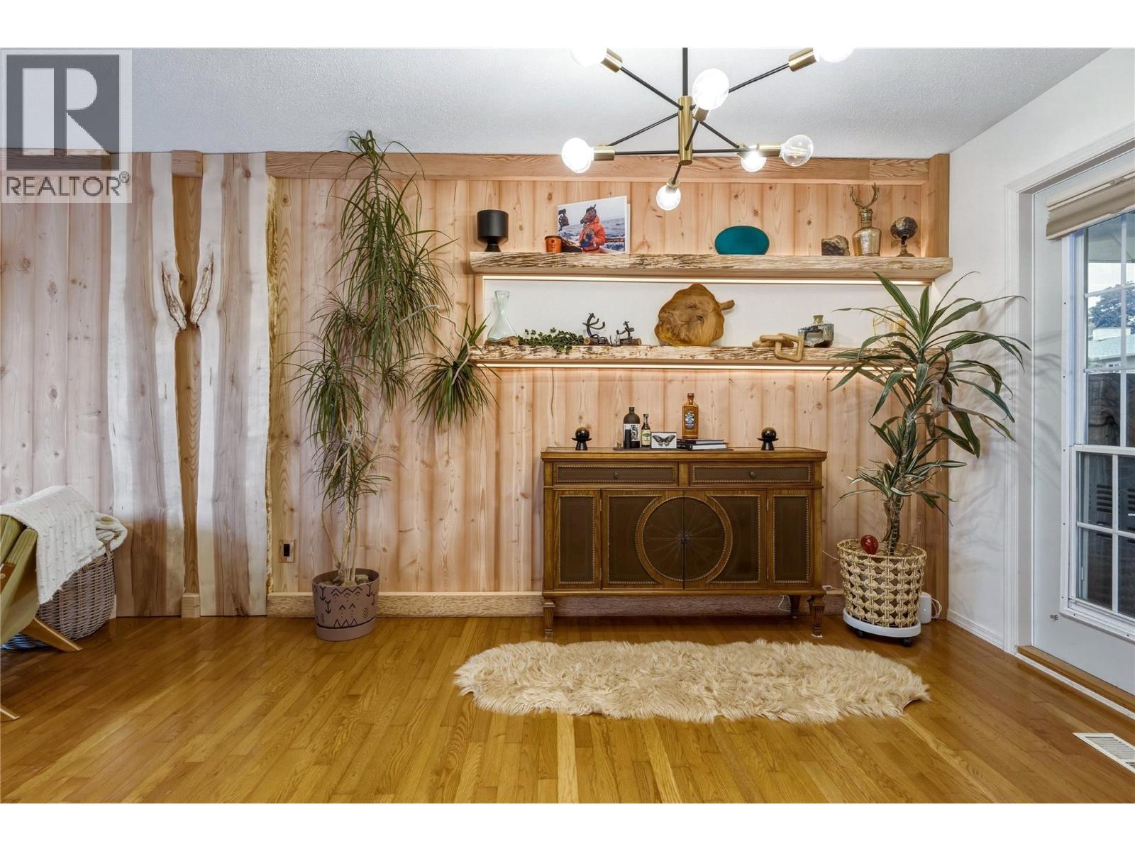 1206 39b Avenue Property Photo 21