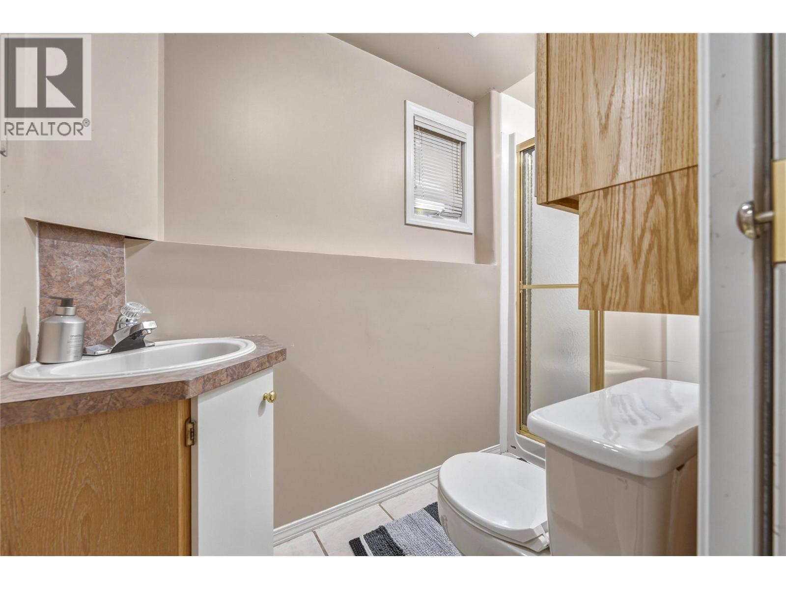 1206 39b Avenue Property Photo 23