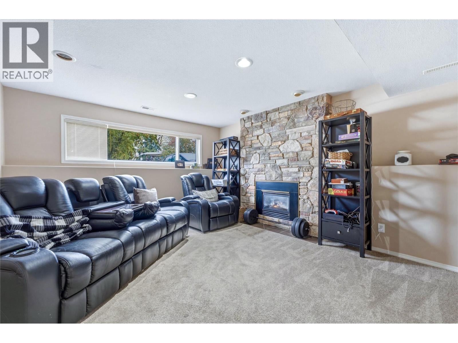 1206 39b Avenue Property Photo 25