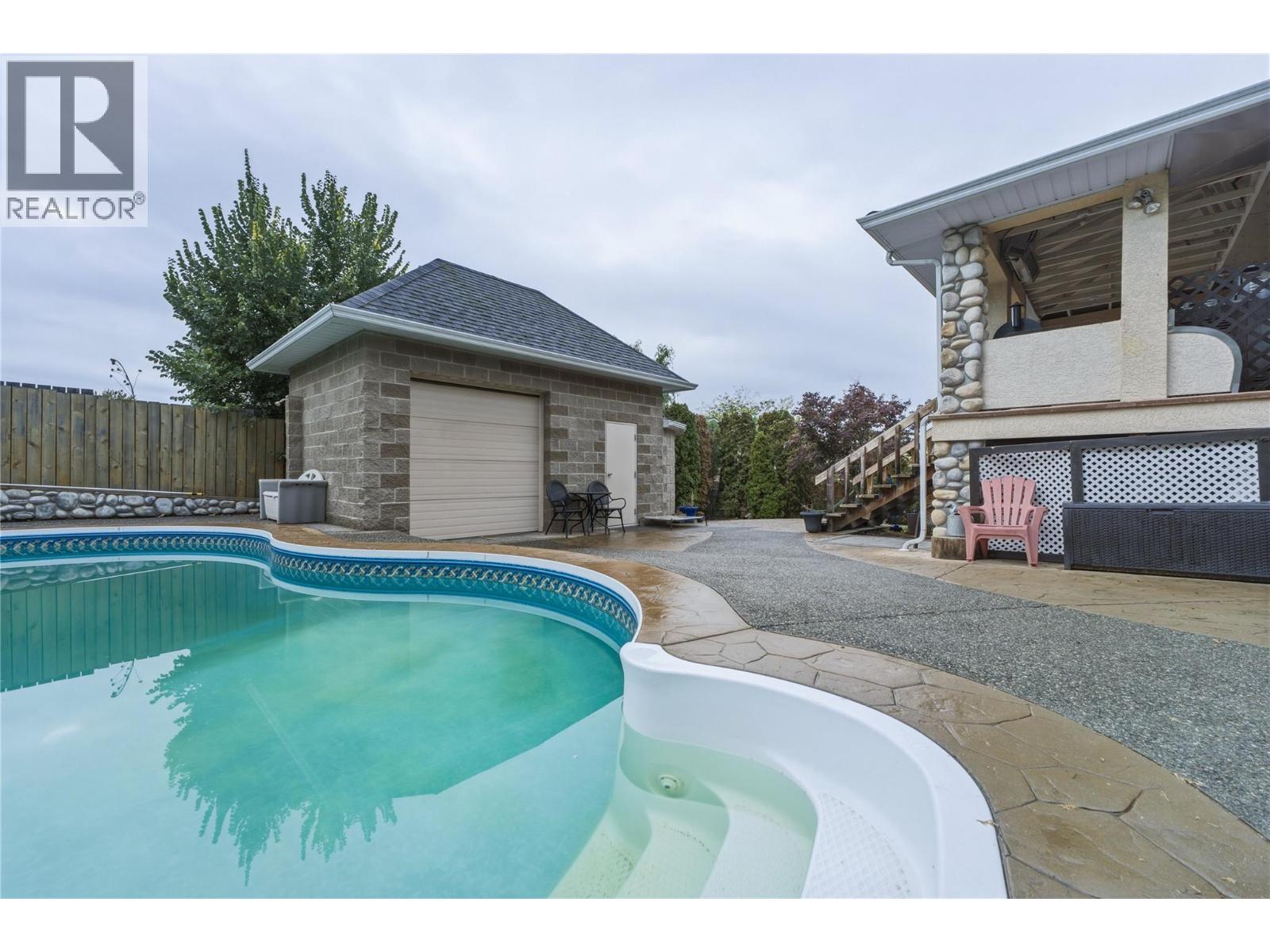 1206 39b Avenue Property Photo 32