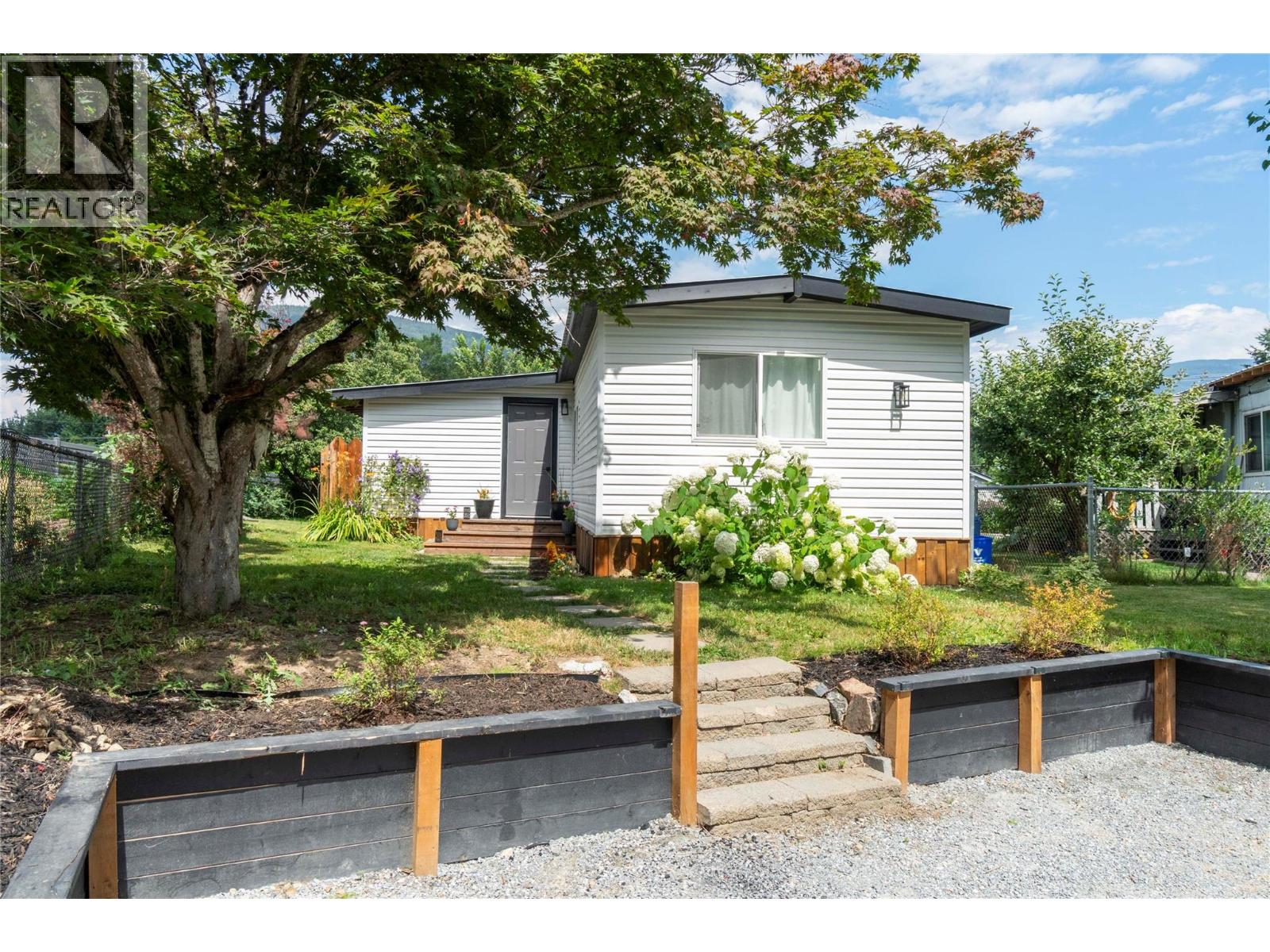 5131 69 Avenue Ne Property Photo 1