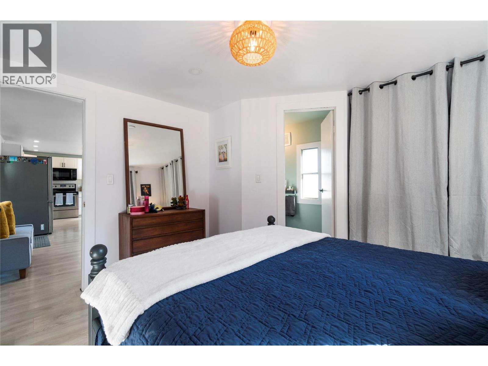 5131 69 Avenue Ne Property Photo 25