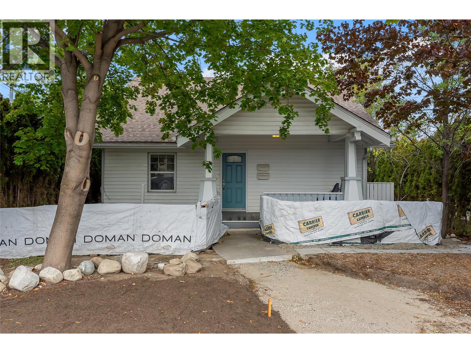 597 Eckhardt Avenue E Property Photo 1