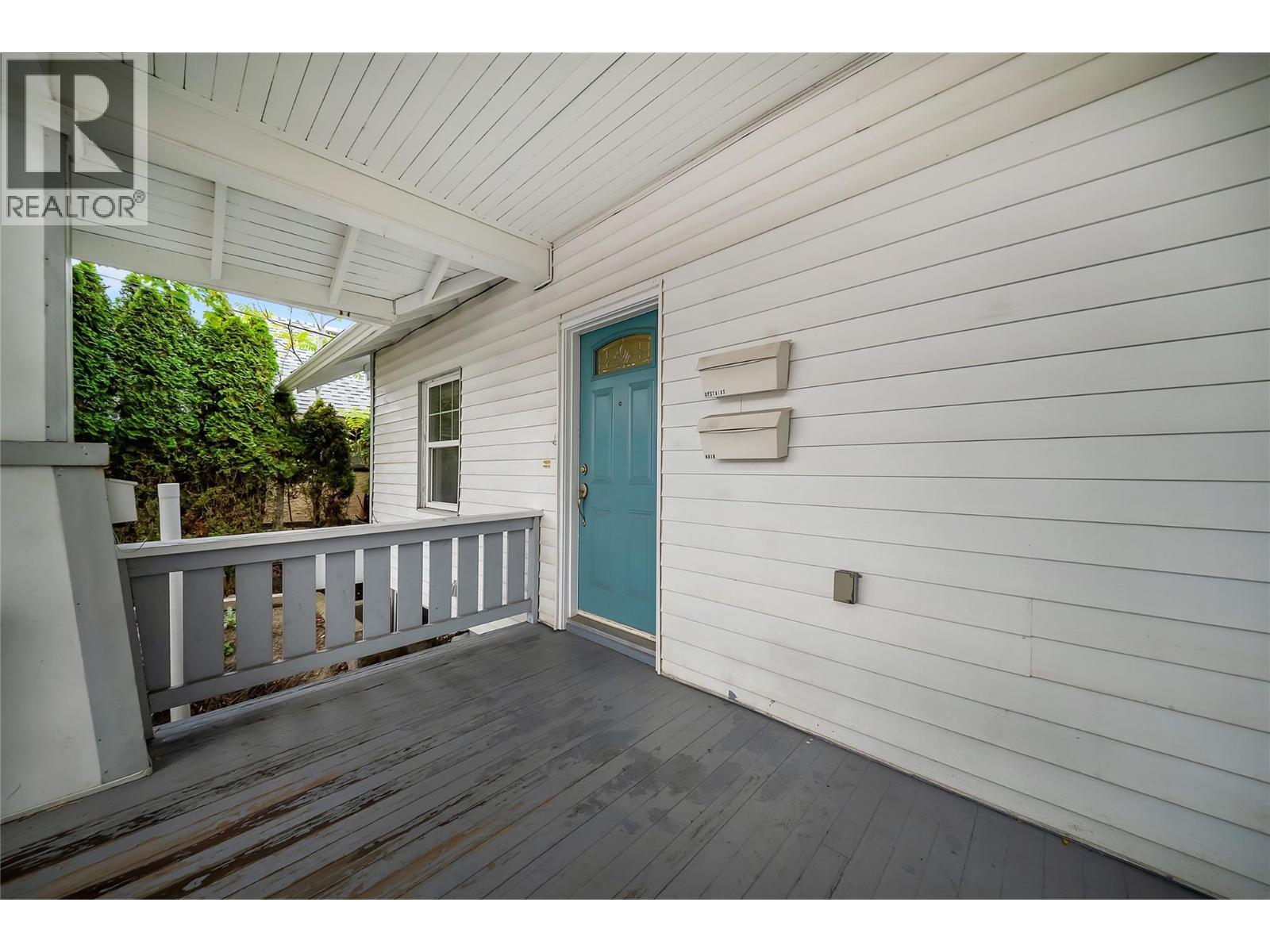 597 Eckhardt Avenue E Property Photo 4