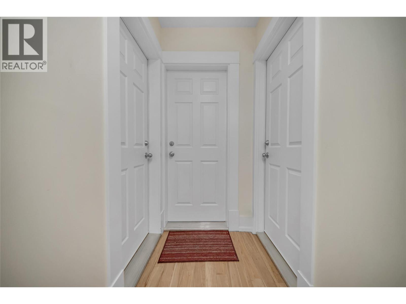 597 Eckhardt Avenue E Property Photo 7