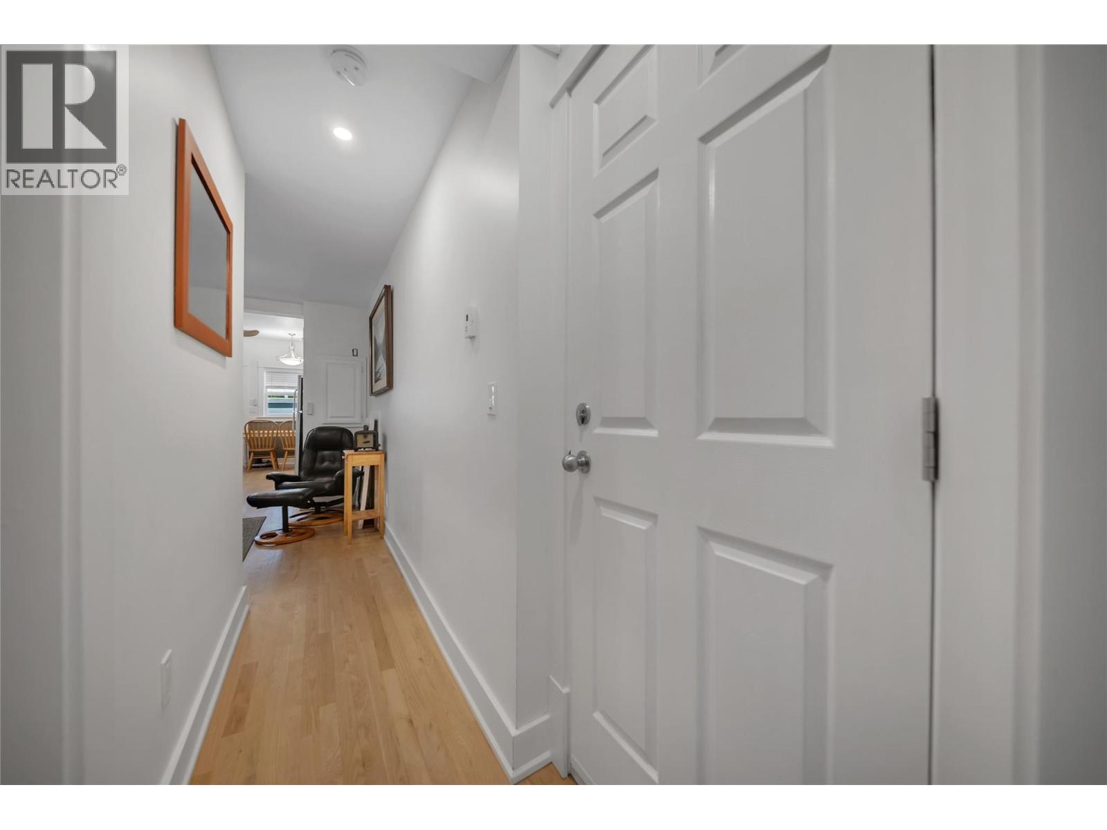 597 Eckhardt Avenue E Property Photo 8