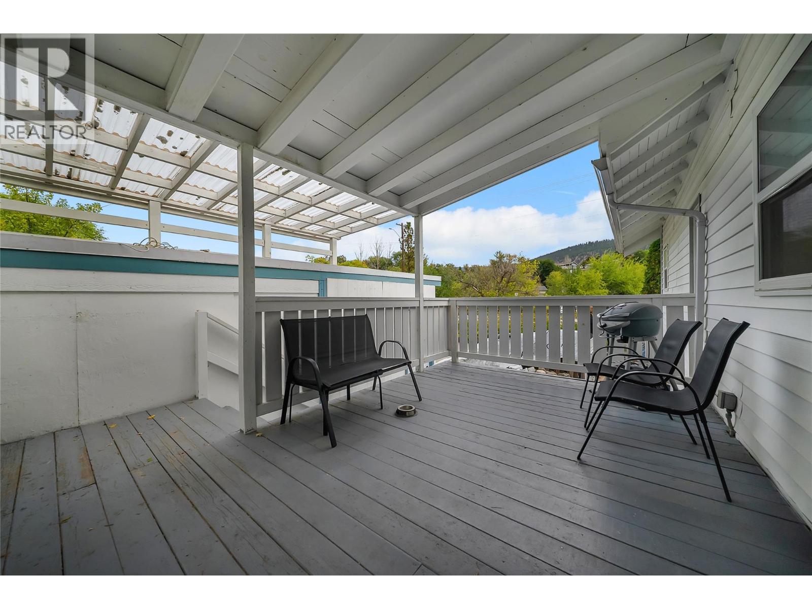 597 Eckhardt Avenue E Property Photo 12