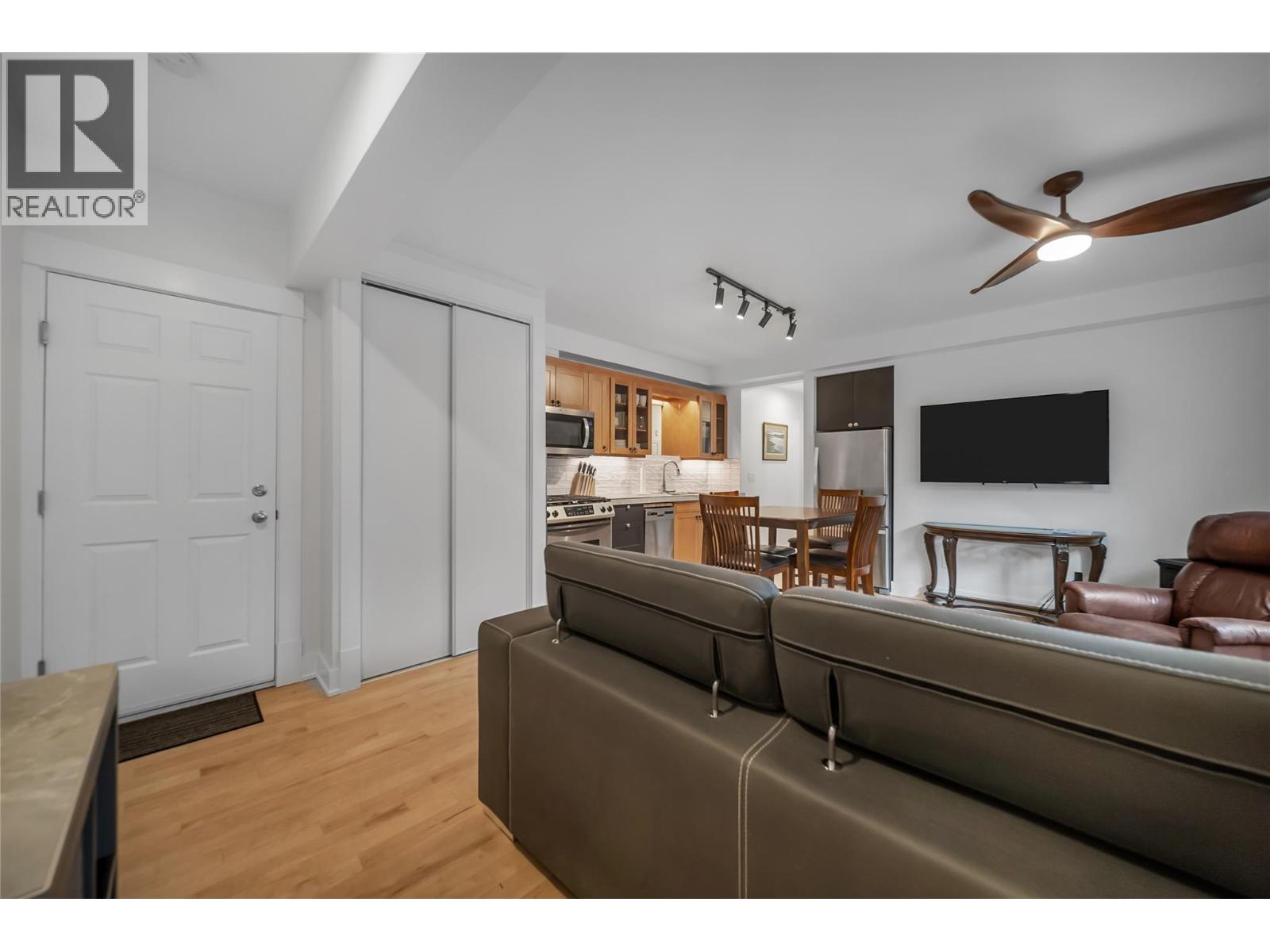 597 Eckhardt Avenue E Property Photo 20