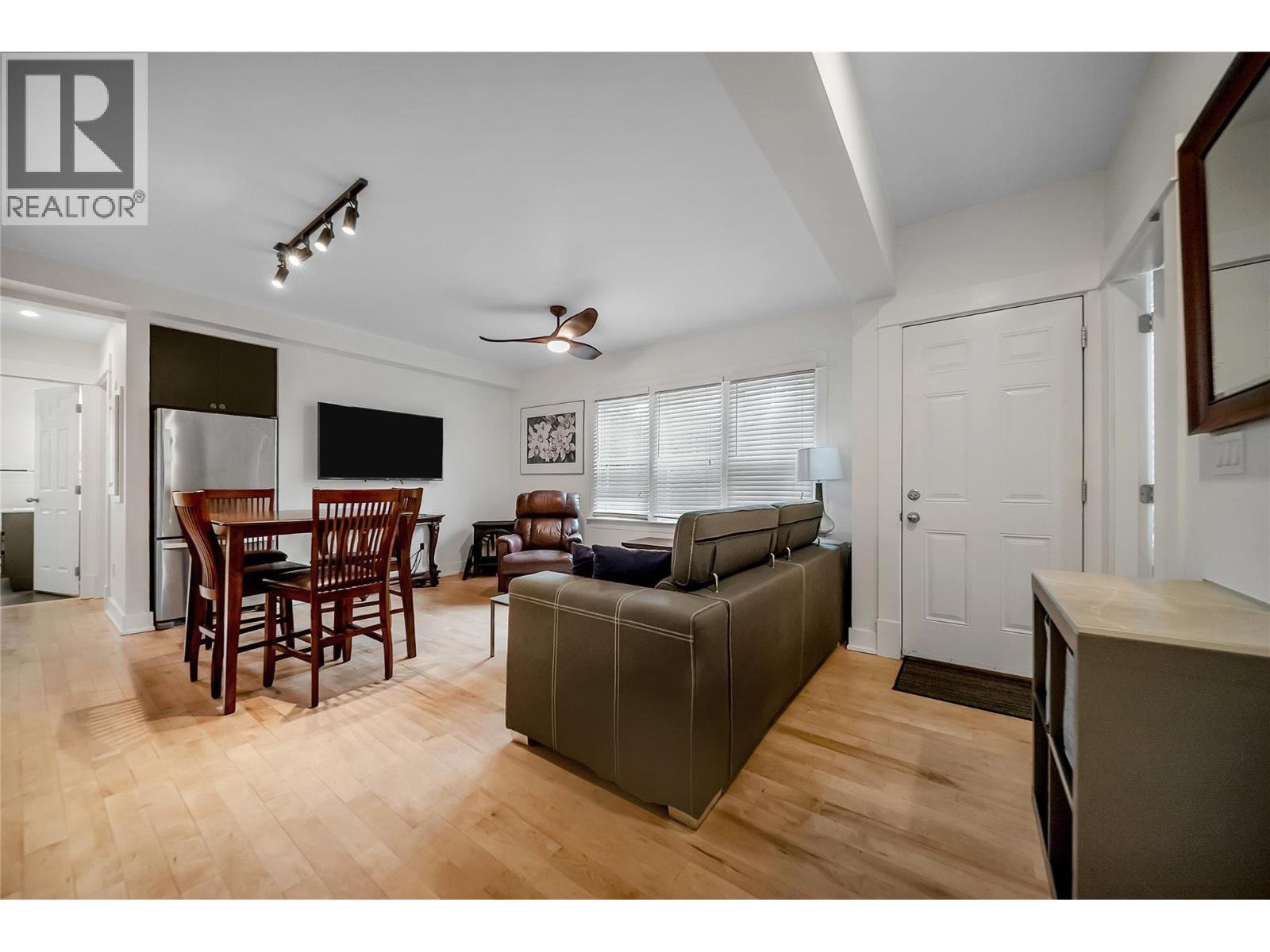 597 Eckhardt Avenue E Property Photo 22