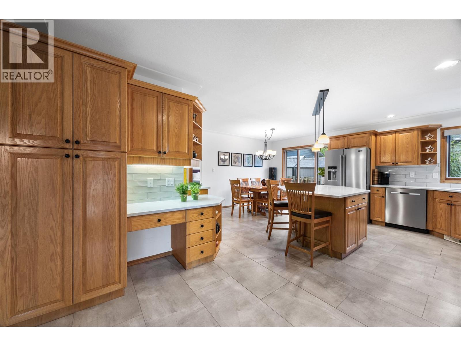 780 Huntington Drive Property Photo 10