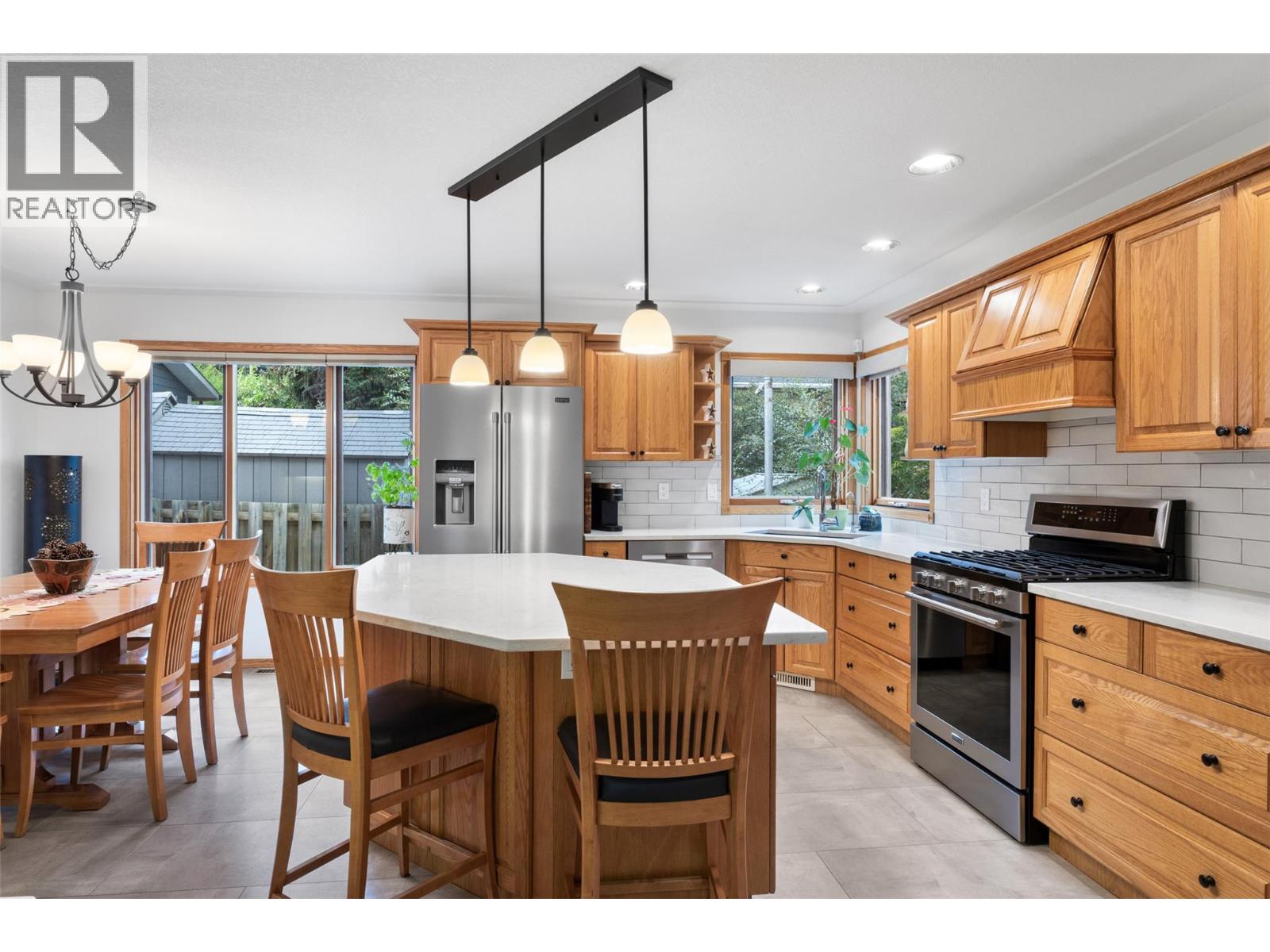 780 Huntington Drive Property Photo 11