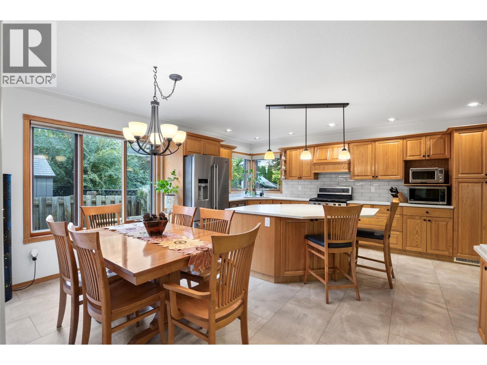 780 Huntington Drive Property Photo 13