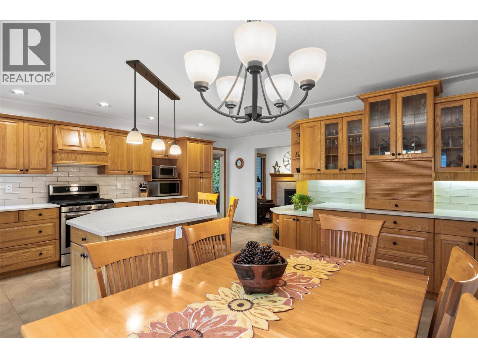 780 Huntington Drive Property Photo 14