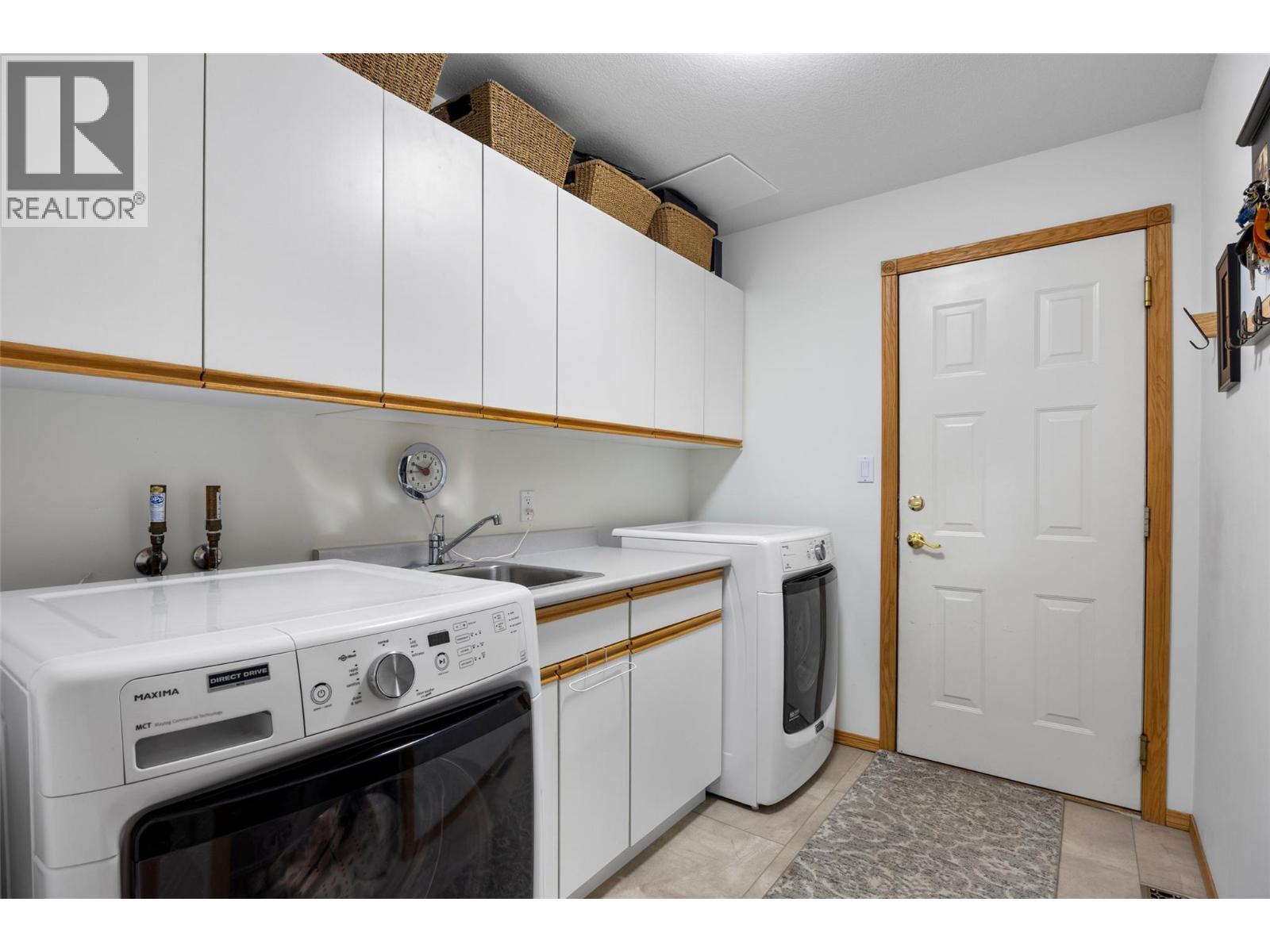 780 Huntington Drive Property Photo 16