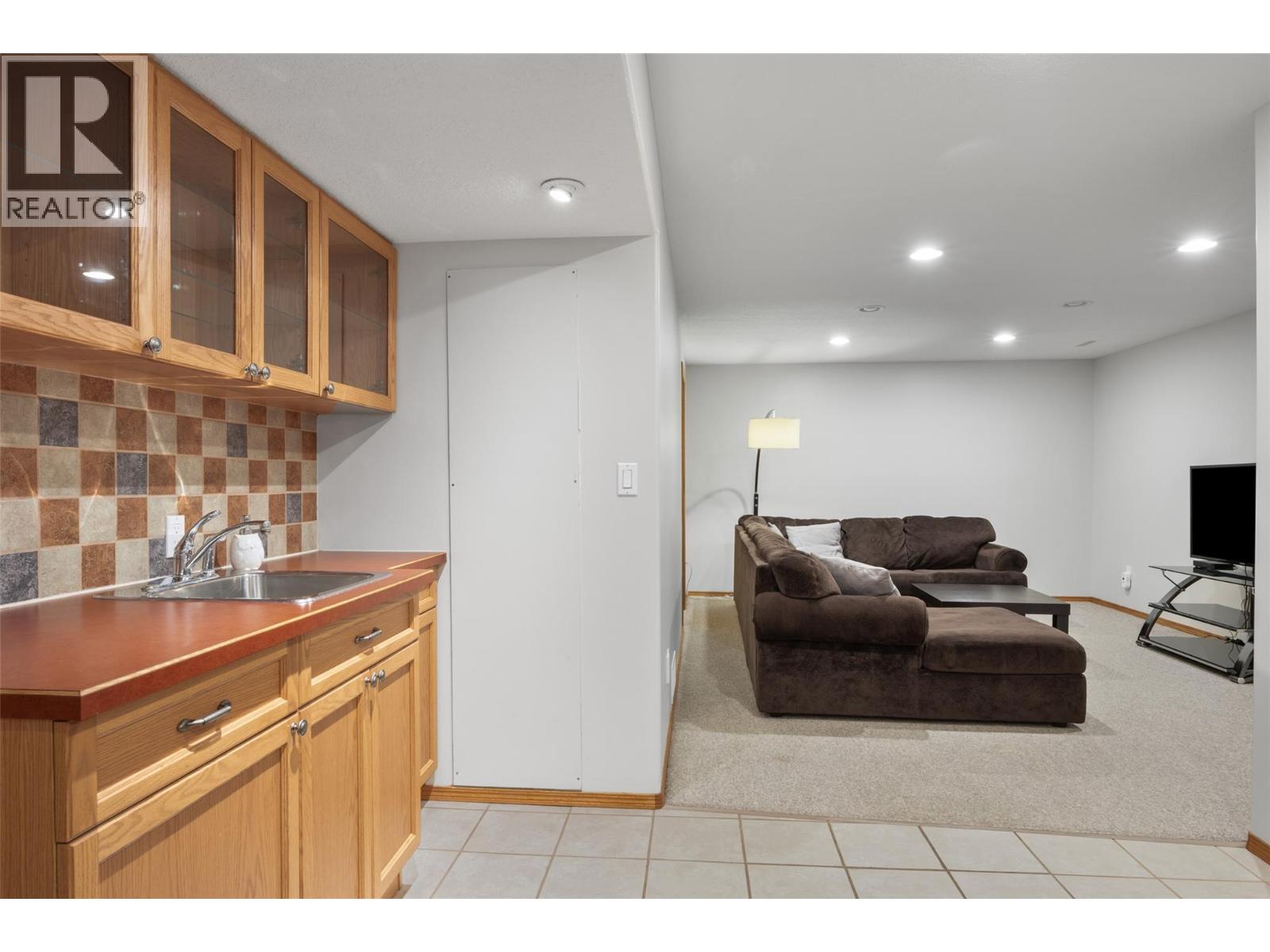 780 Huntington Drive Property Photo 31