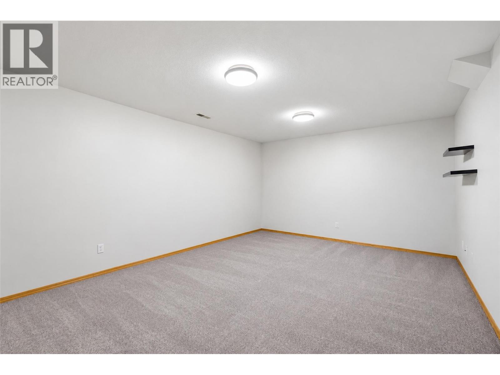 780 Huntington Drive Property Photo 33