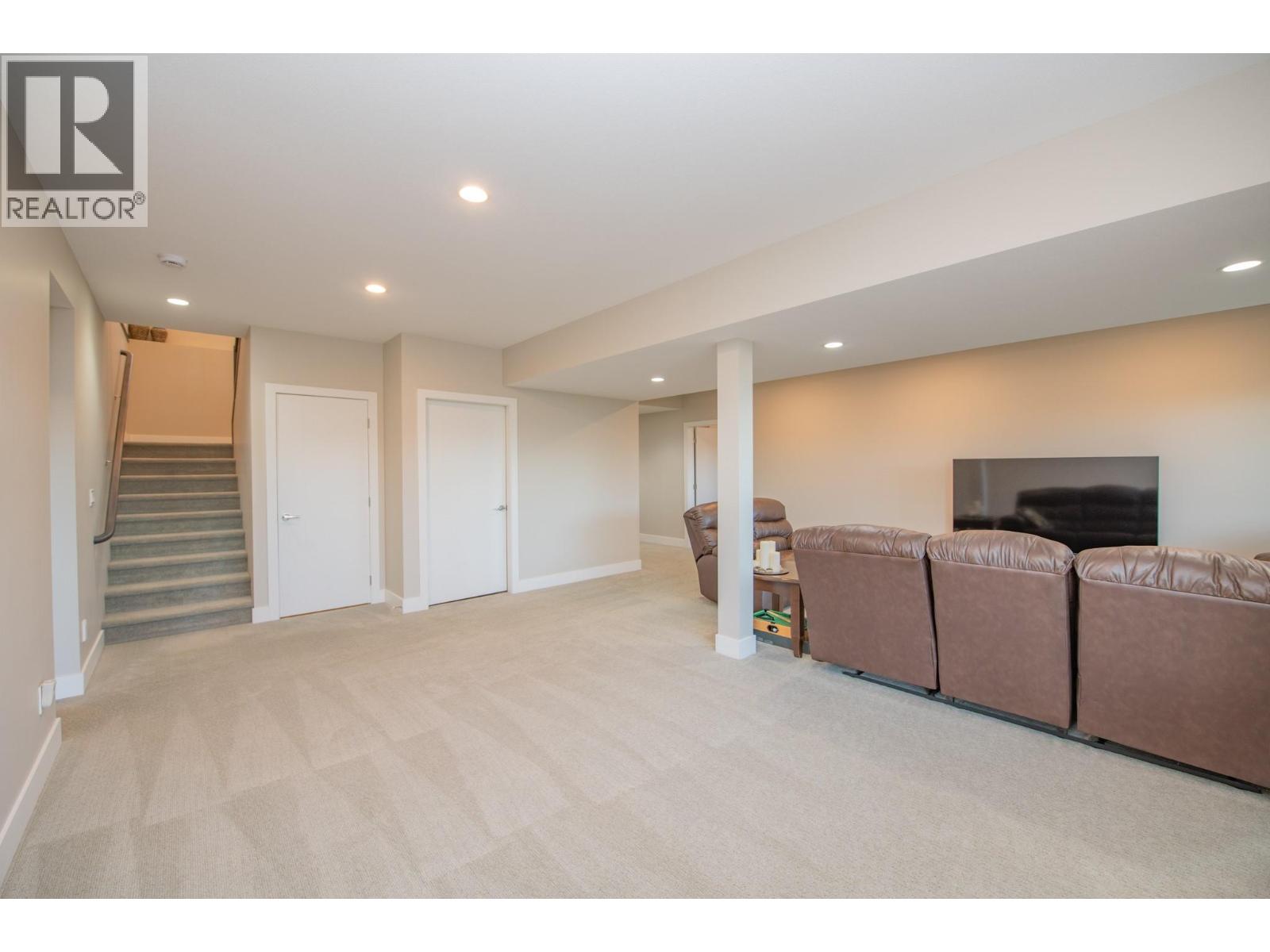 964 Mt Ida Drive Property Photo 32