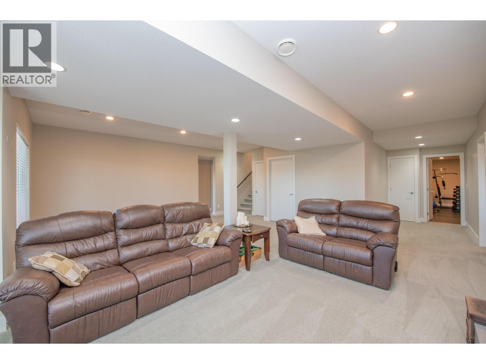 964 Mt Ida Drive Property Photo 33