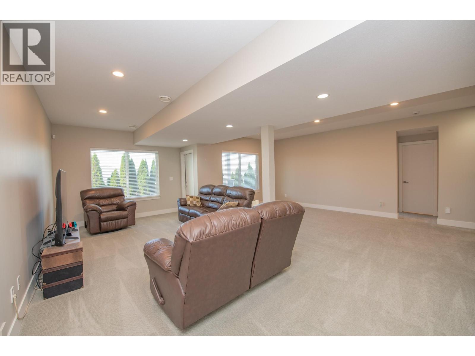 964 Mt Ida Drive Property Photo 36