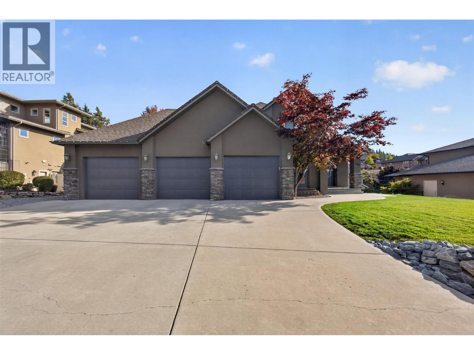 2512 Selkirk Drive Property Photo 2