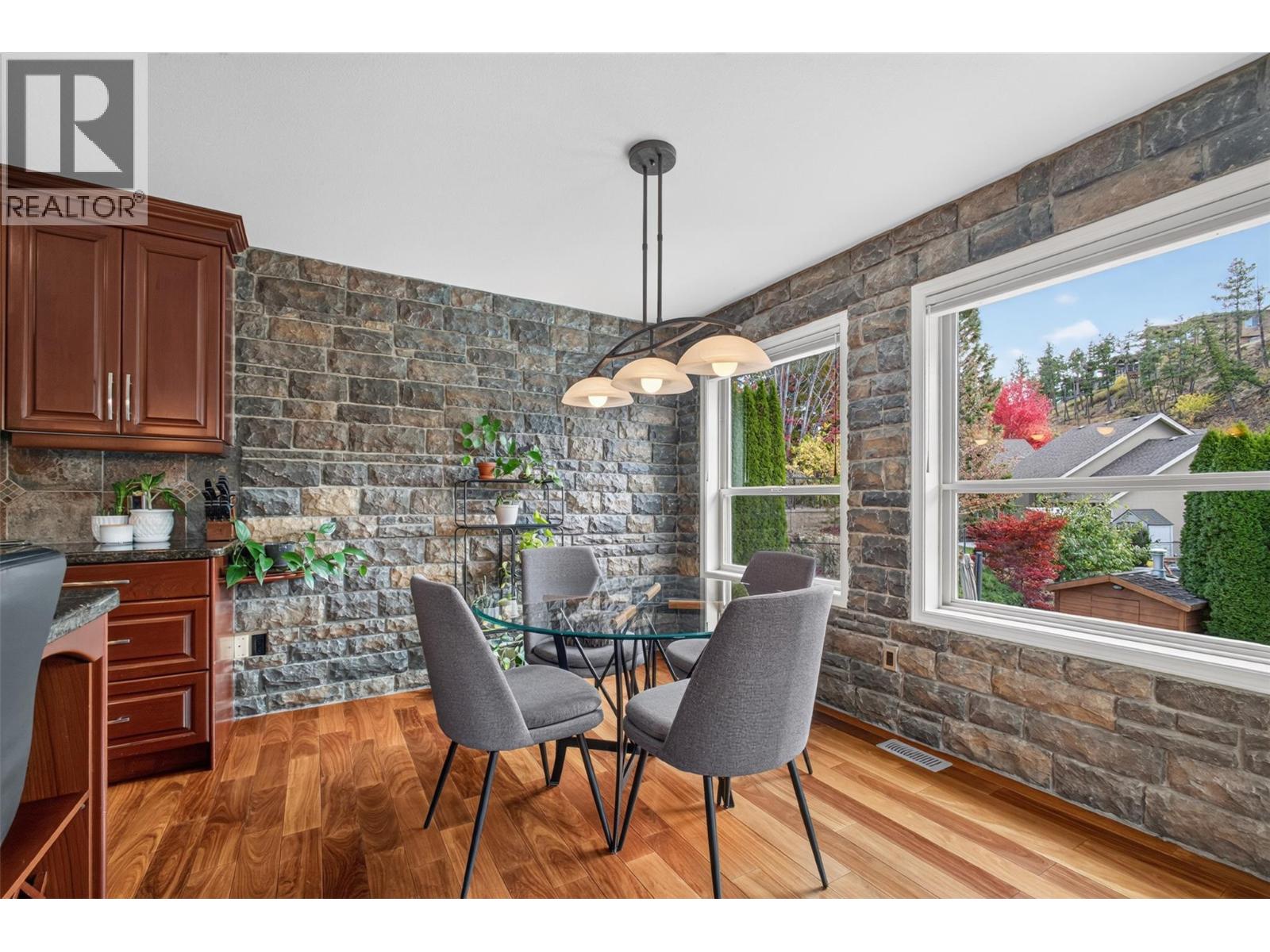 2512 Selkirk Drive Property Photo 14
