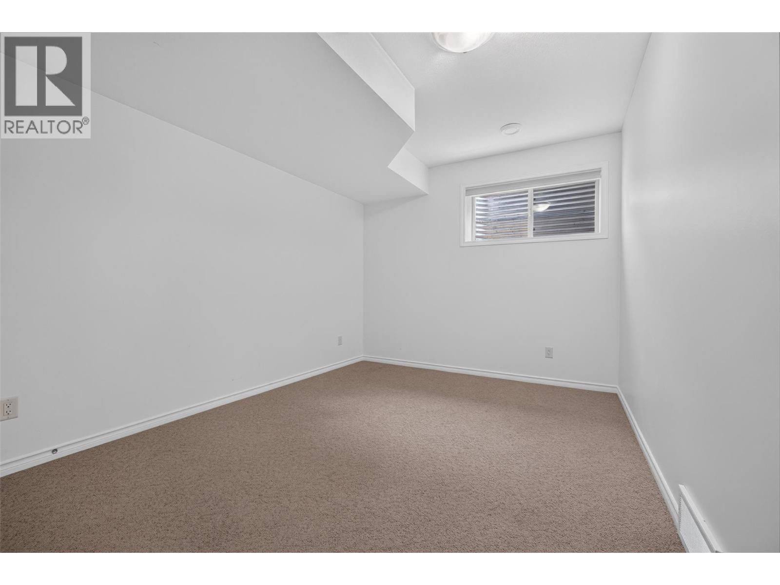 2512 Selkirk Drive Property Photo 43