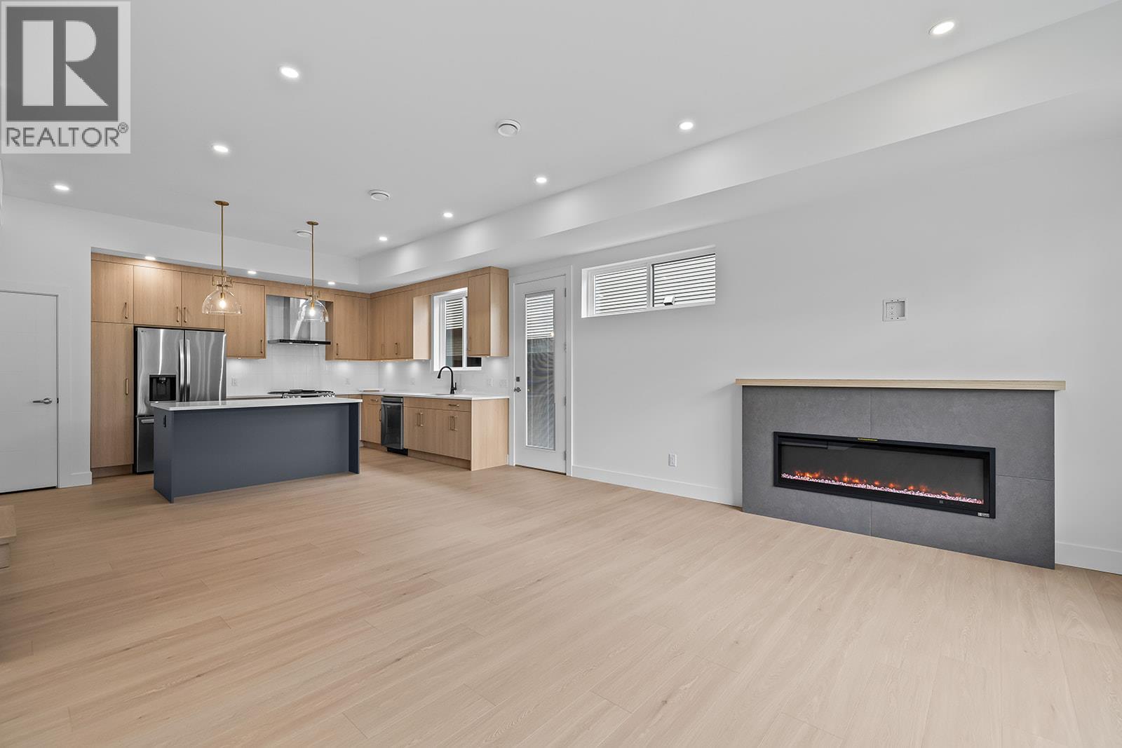 662 Birch Avenue Unit# 2 Property Photo 6