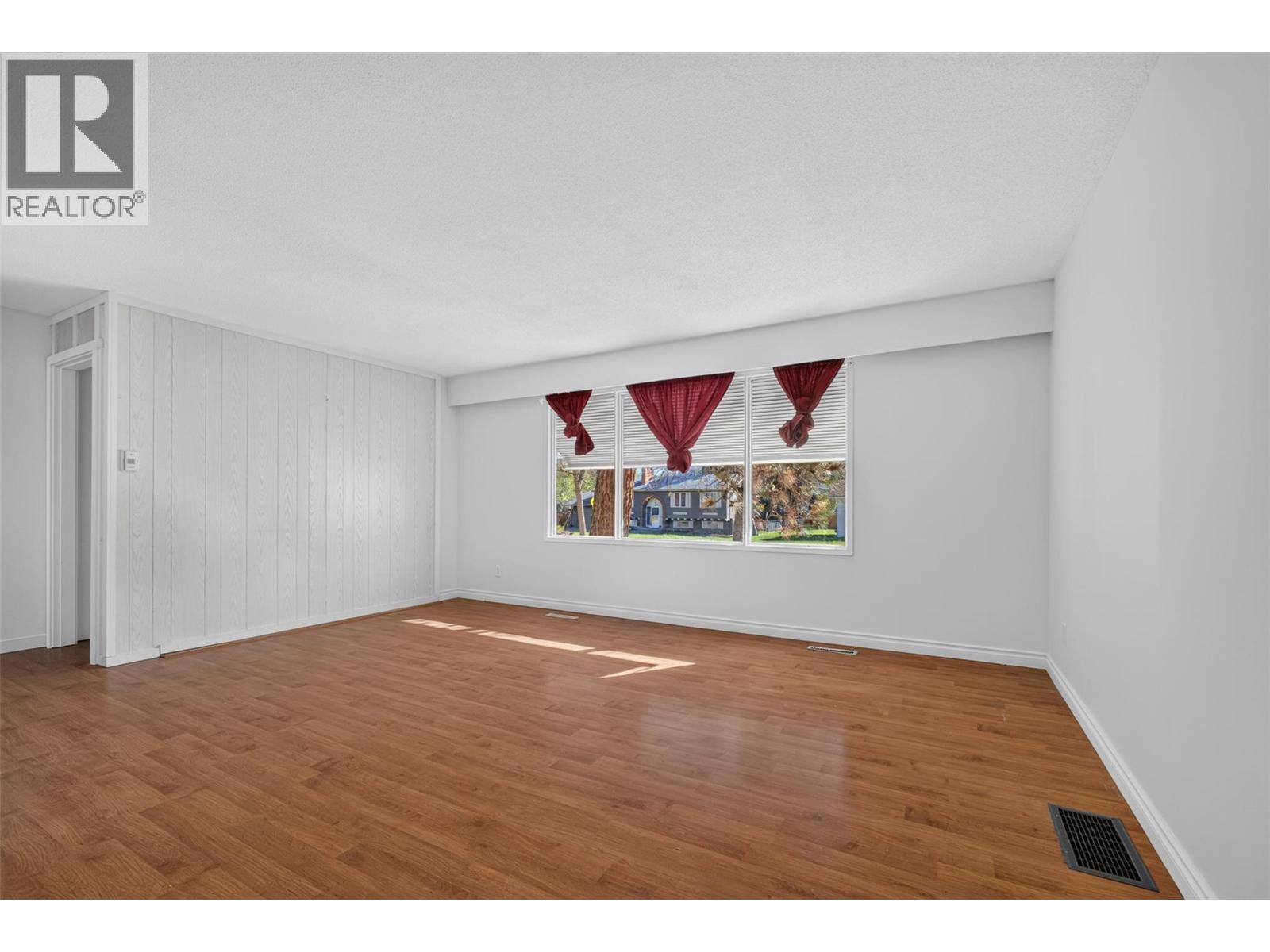 1420 Graham Road Property Photo 6