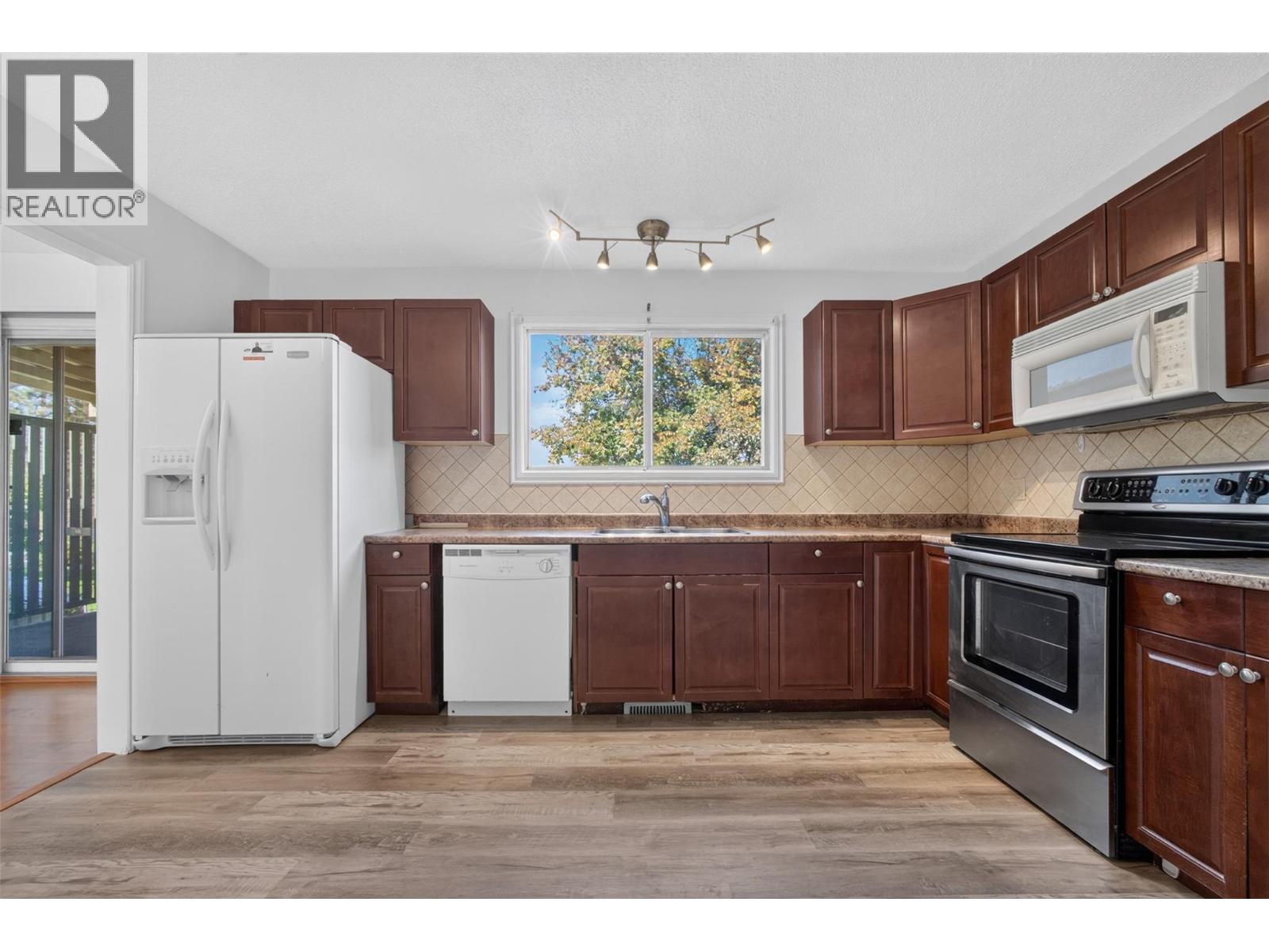 1420 Graham Road Property Photo 10