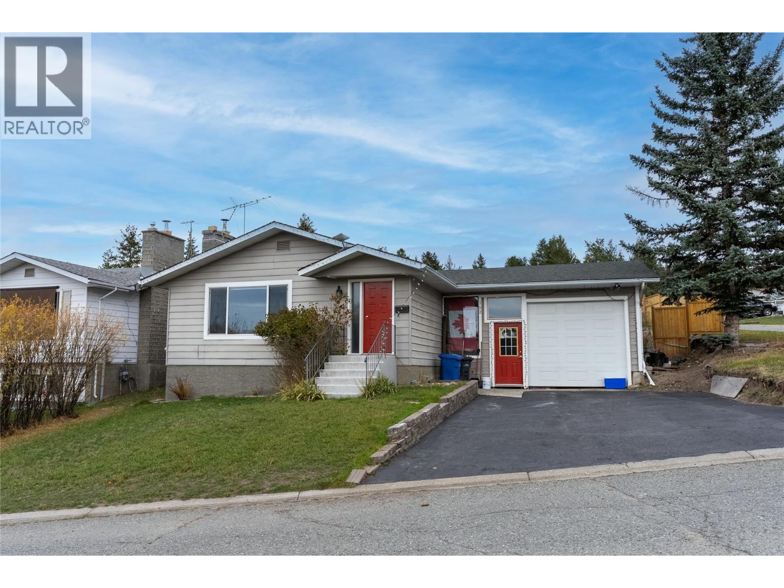 152 Birch Crescent Property Photo 1