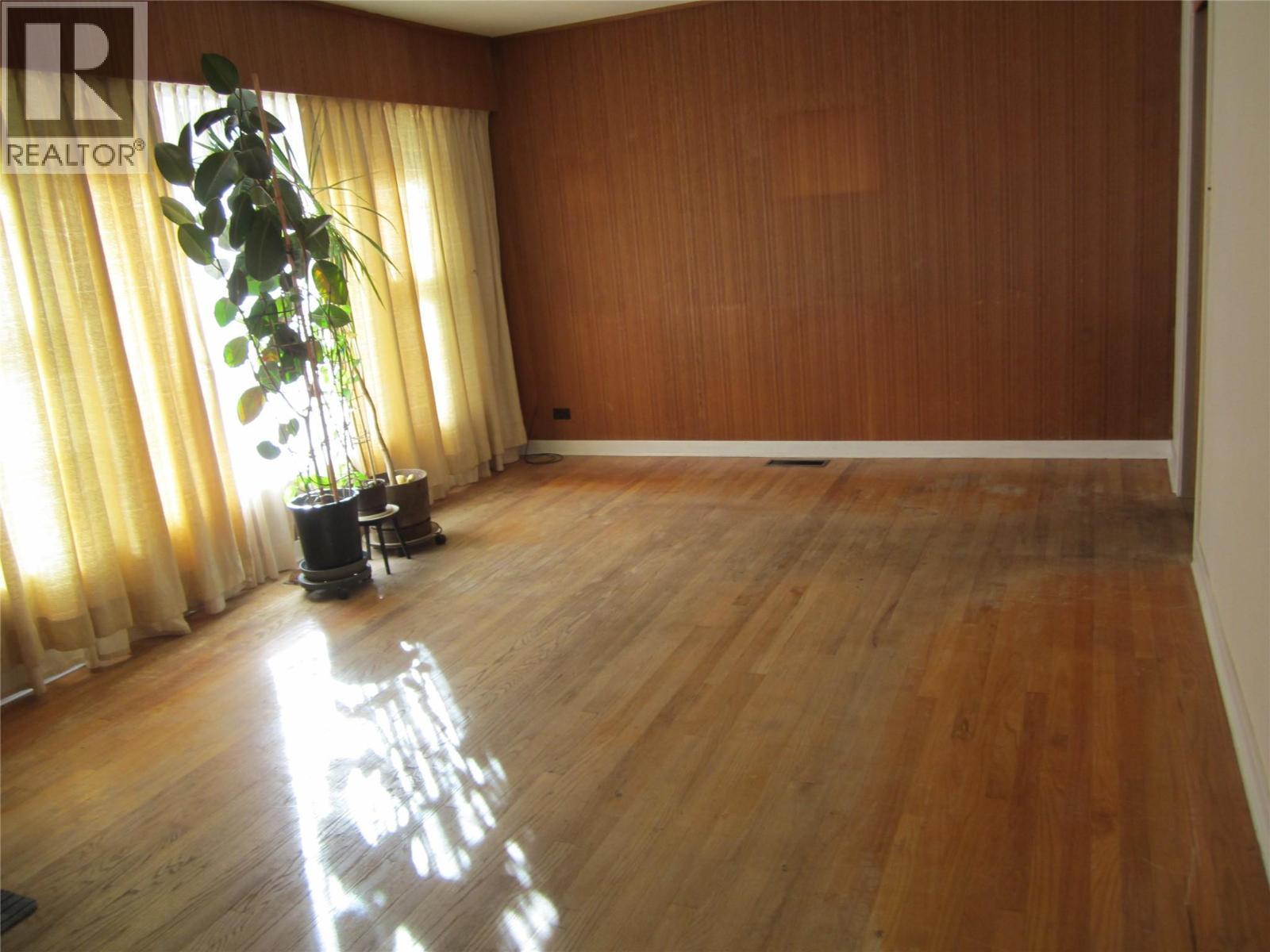 1285 Forestbrook Drive Property Photo 9