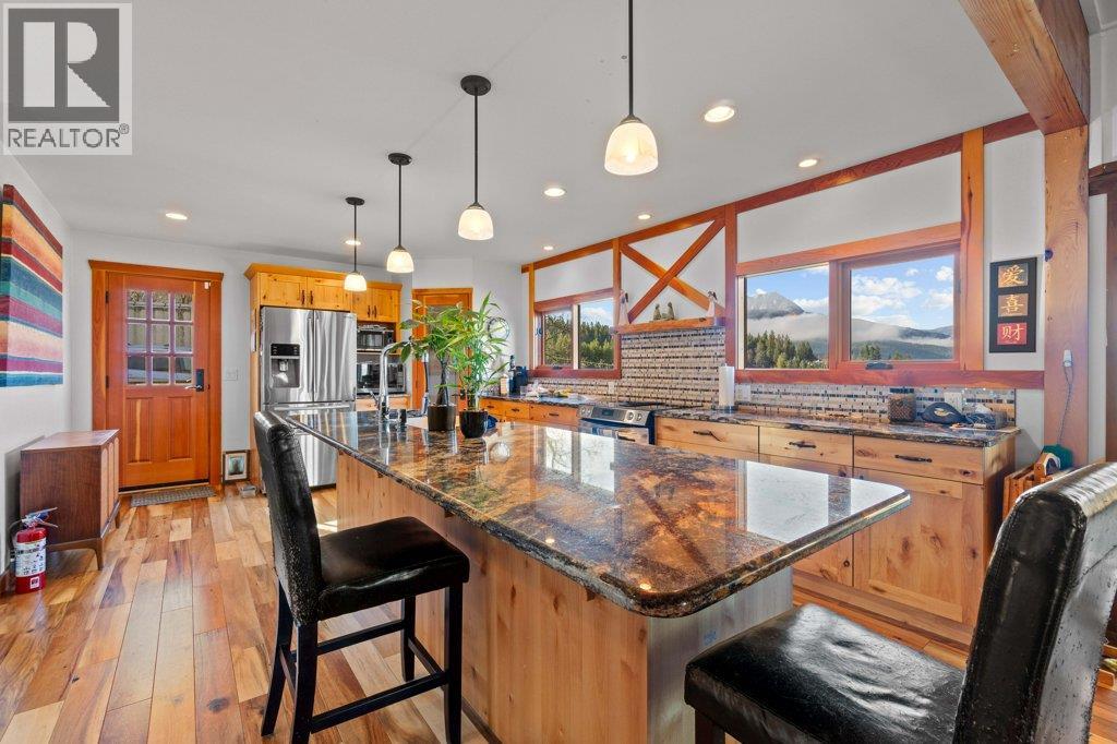 1321 10th Avenue Property Photo 8