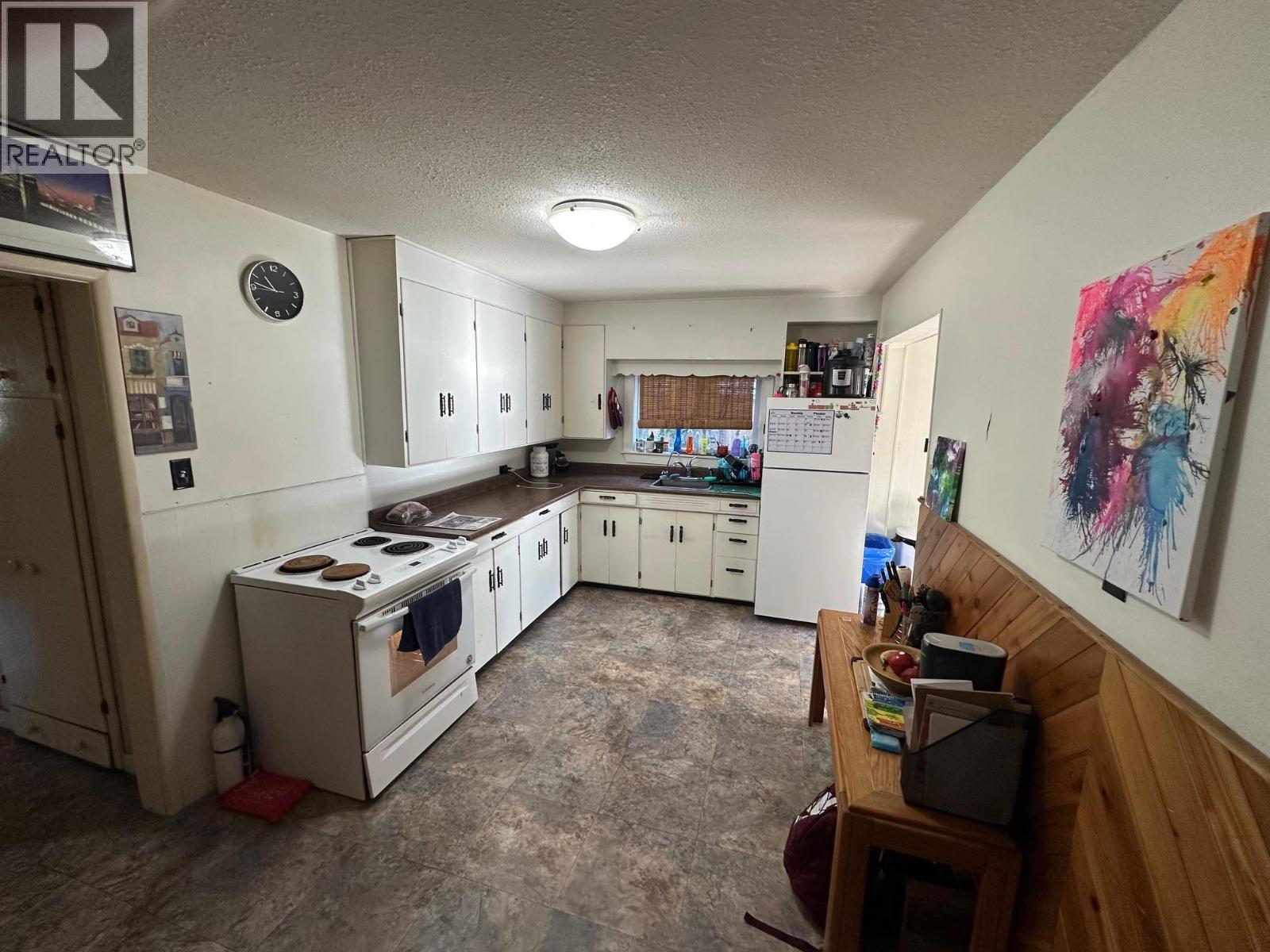 609 Second Street Property Photo 9