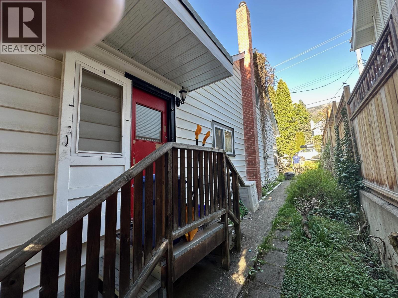 609 Second Street Property Photo 16