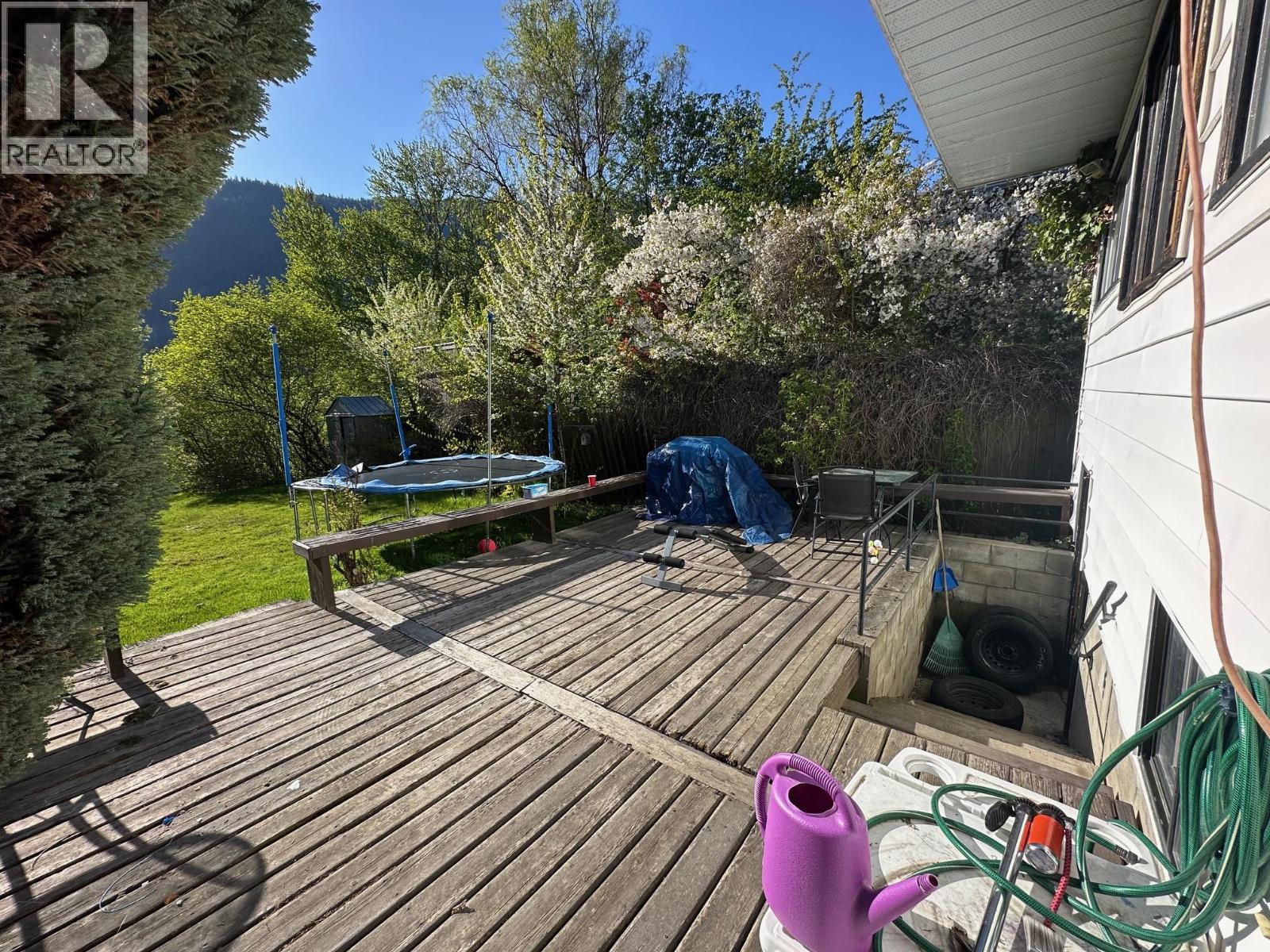 609 Second Street Property Photo 17