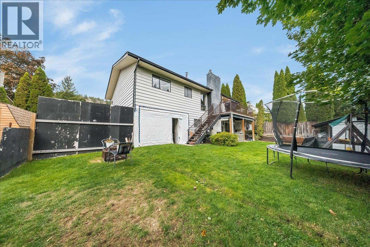 3609 Southridge Drive Property Photo 3